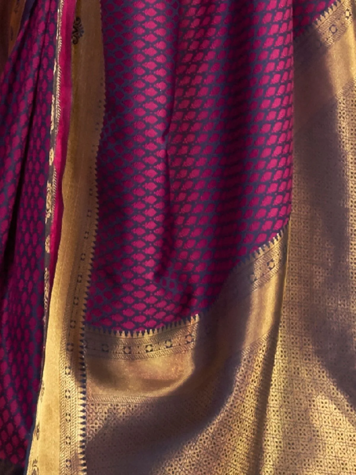 Odette Purple And Gold Woven Design Silk Blend Saree With Unstitched Blouse For Women - Image 4