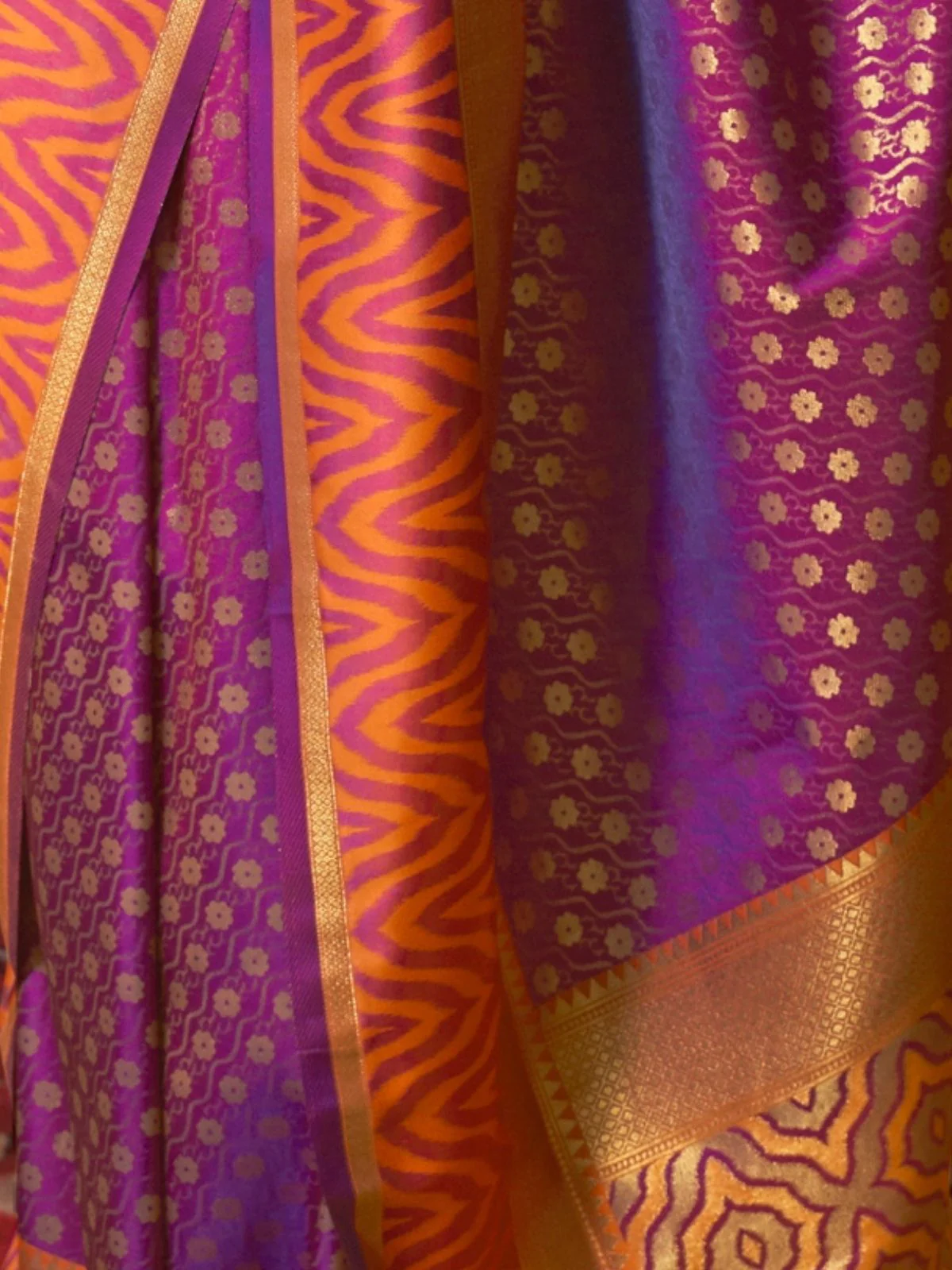 Odette Purple And Gold Woven Design Silk Blend Saree With Unstitched Blouse For Women - Image 4