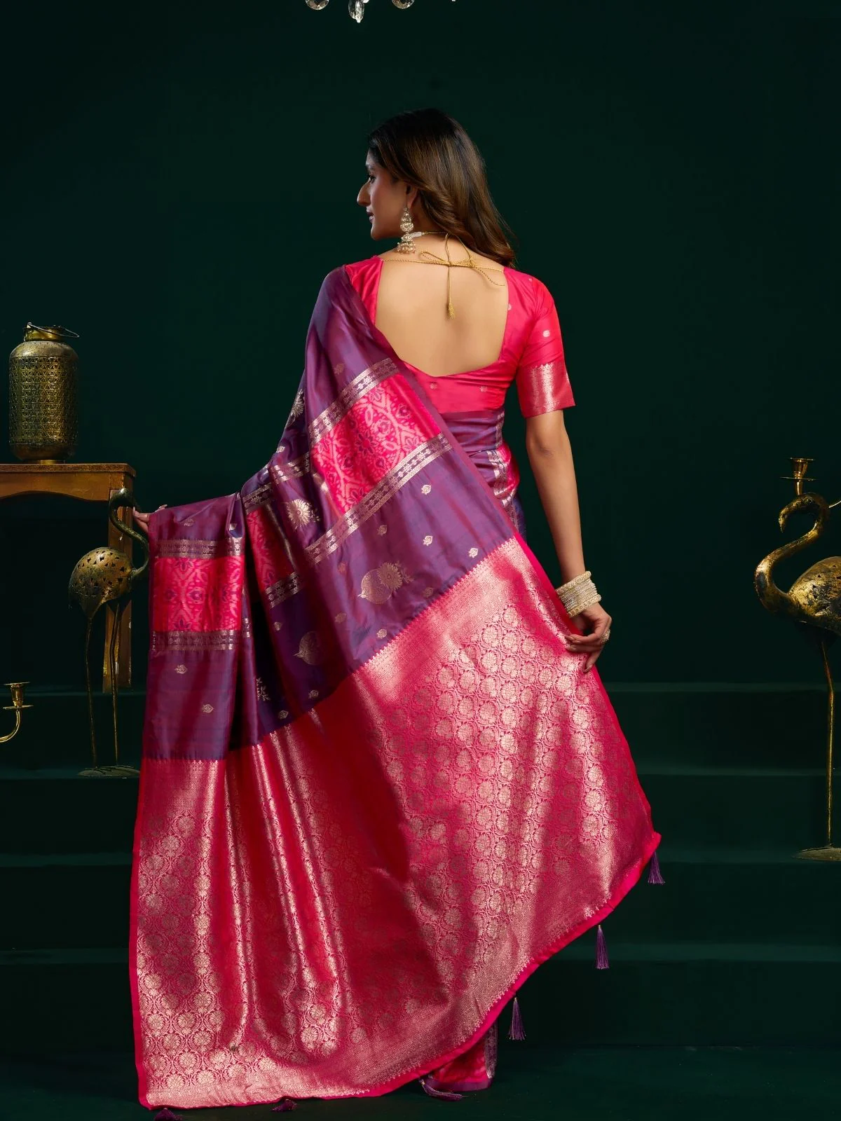 Odette Purple and Pink Silk Blend Woven Saree For Women - Image 4