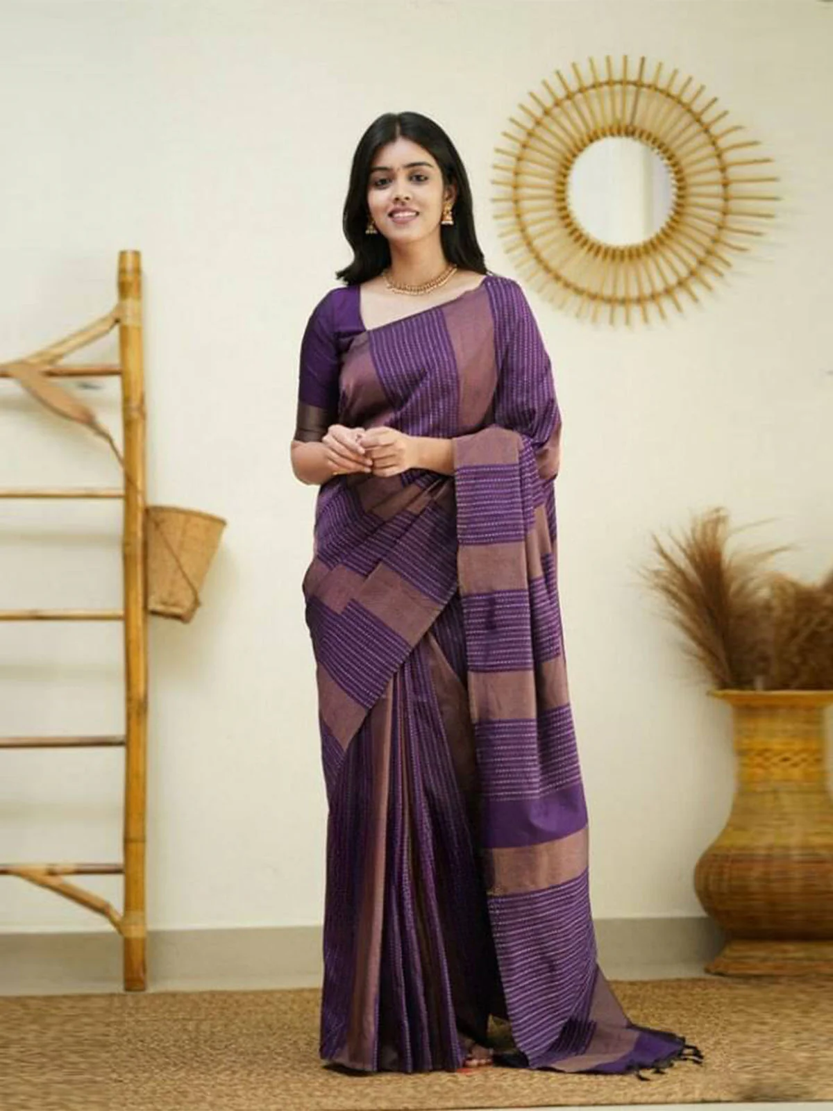 Odette Purple Banarasi Silk Woven Saree With Unstitched Blouse For Women - Image 2