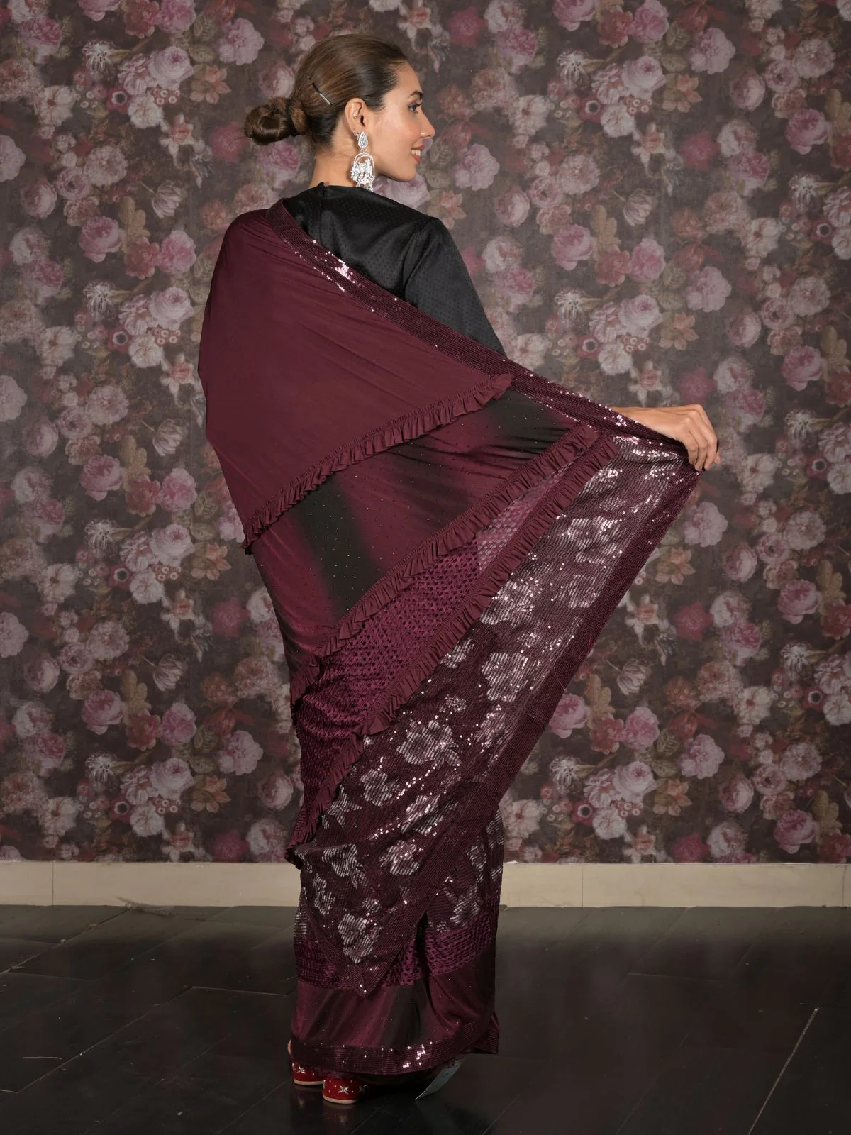 Odette Purple Embellished Lycra Saree With Unstitched Blouse For Women - Image 4