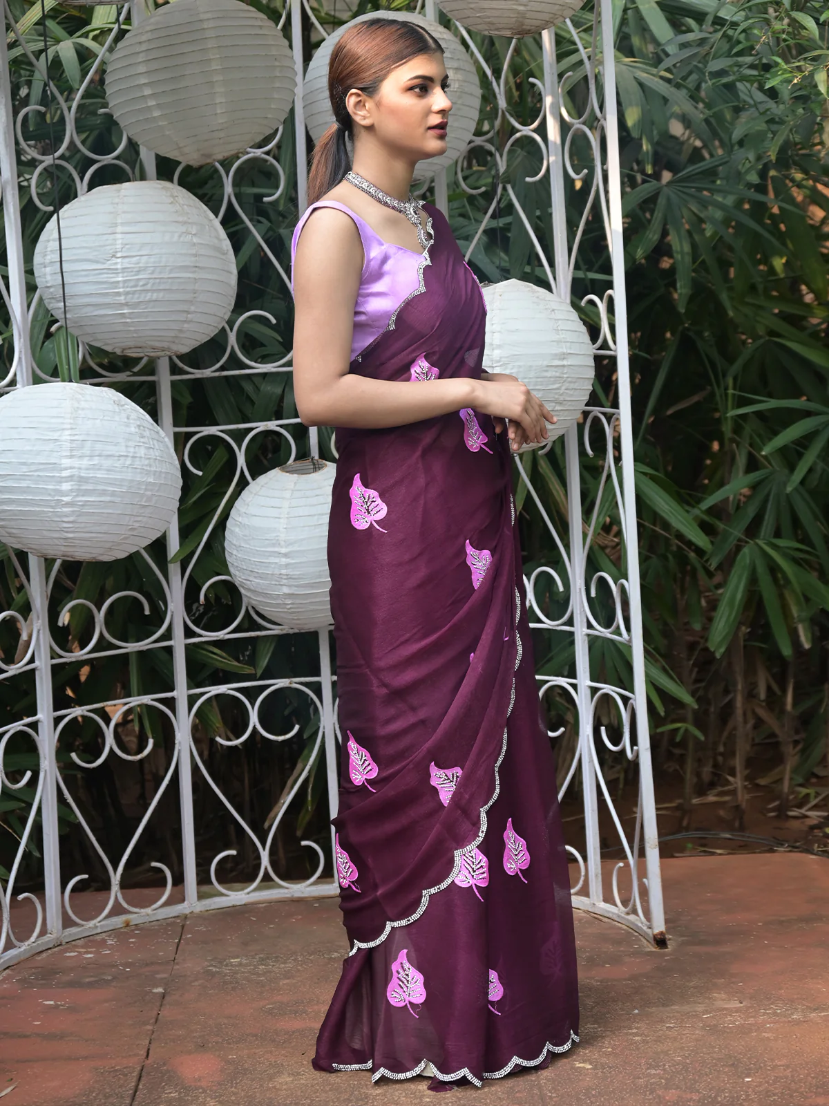 Odette Purple Embroidered Chiffon Silk Saree with Unstitched Blouse for Women - Image 2
