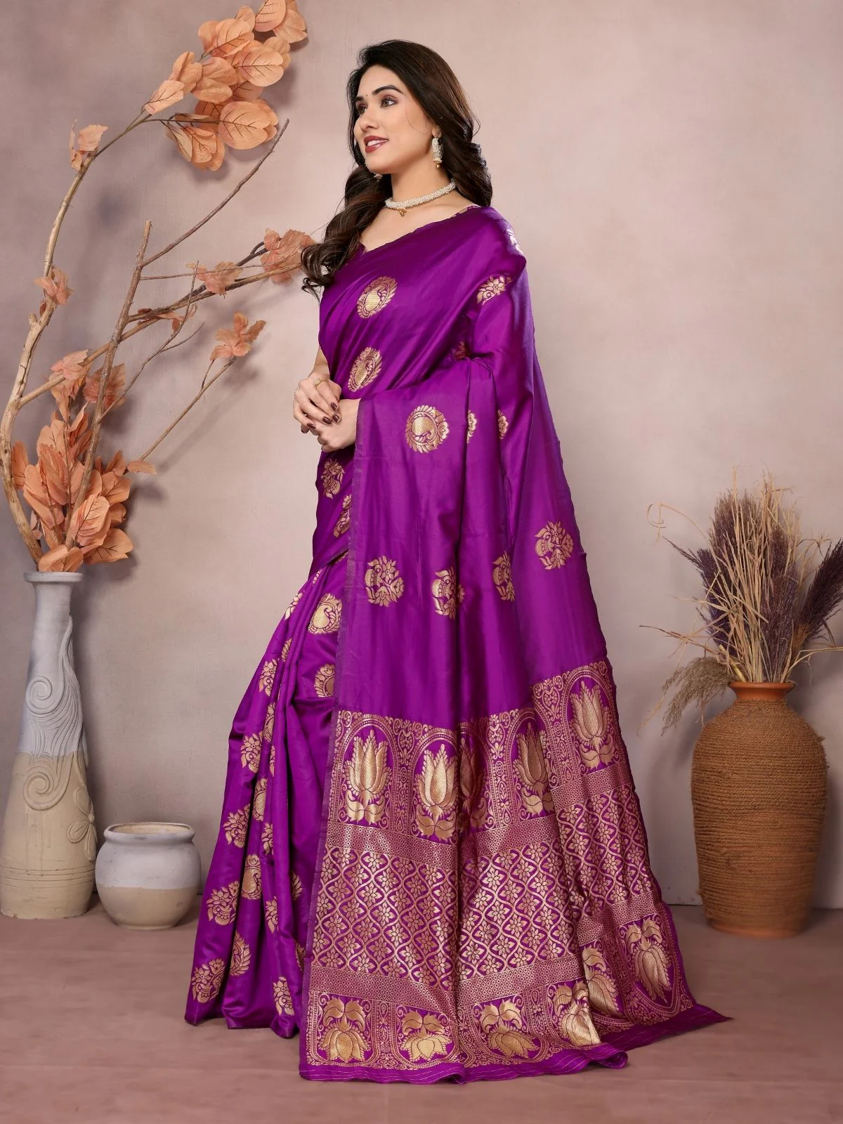 Odette Purple Georgette Motif Print Saree For Women - Image 2