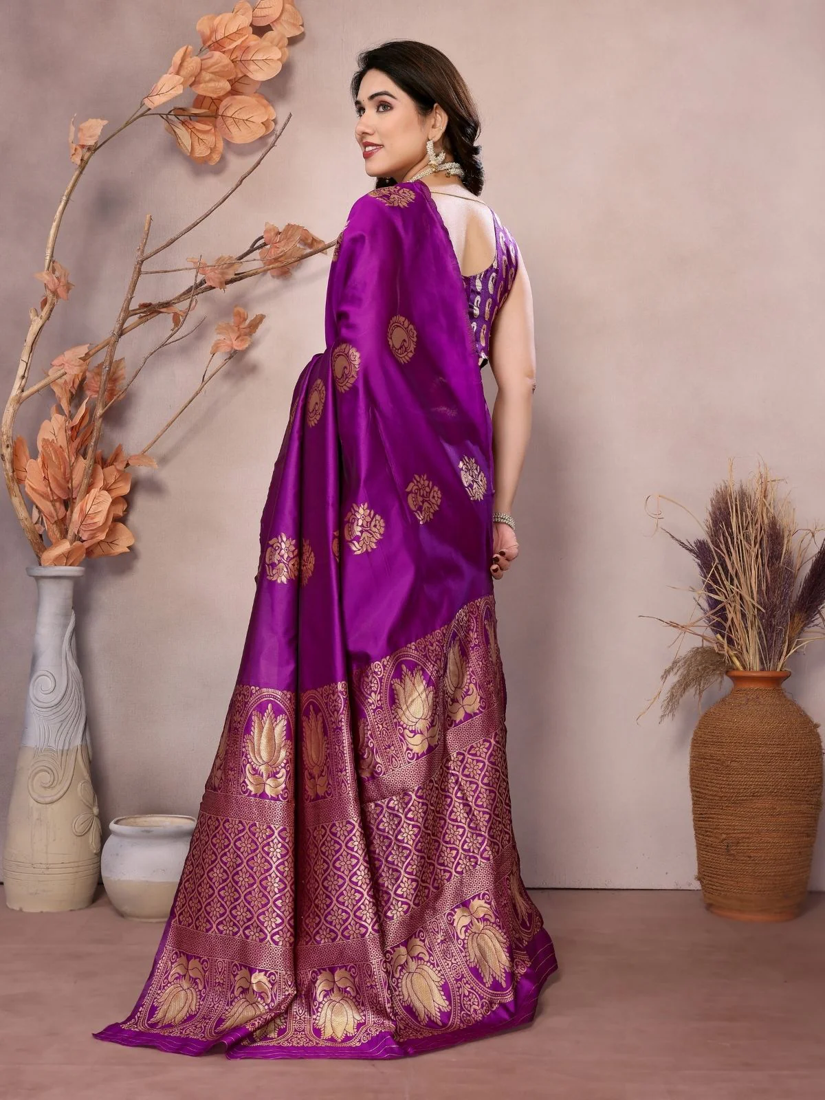 Odette Purple Georgette Motif Print Saree For Women - Image 3