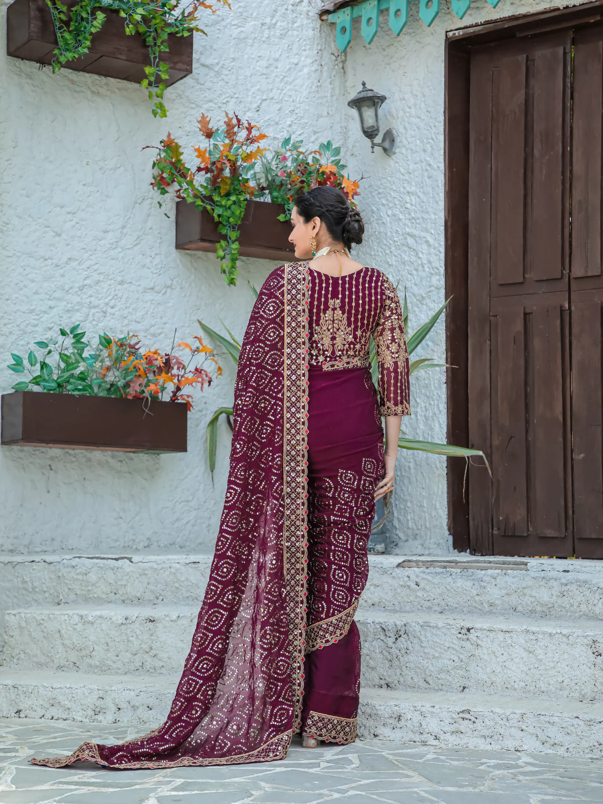 Odette Purple Georgette Saree with unstitched Blouse for Women - Image 3