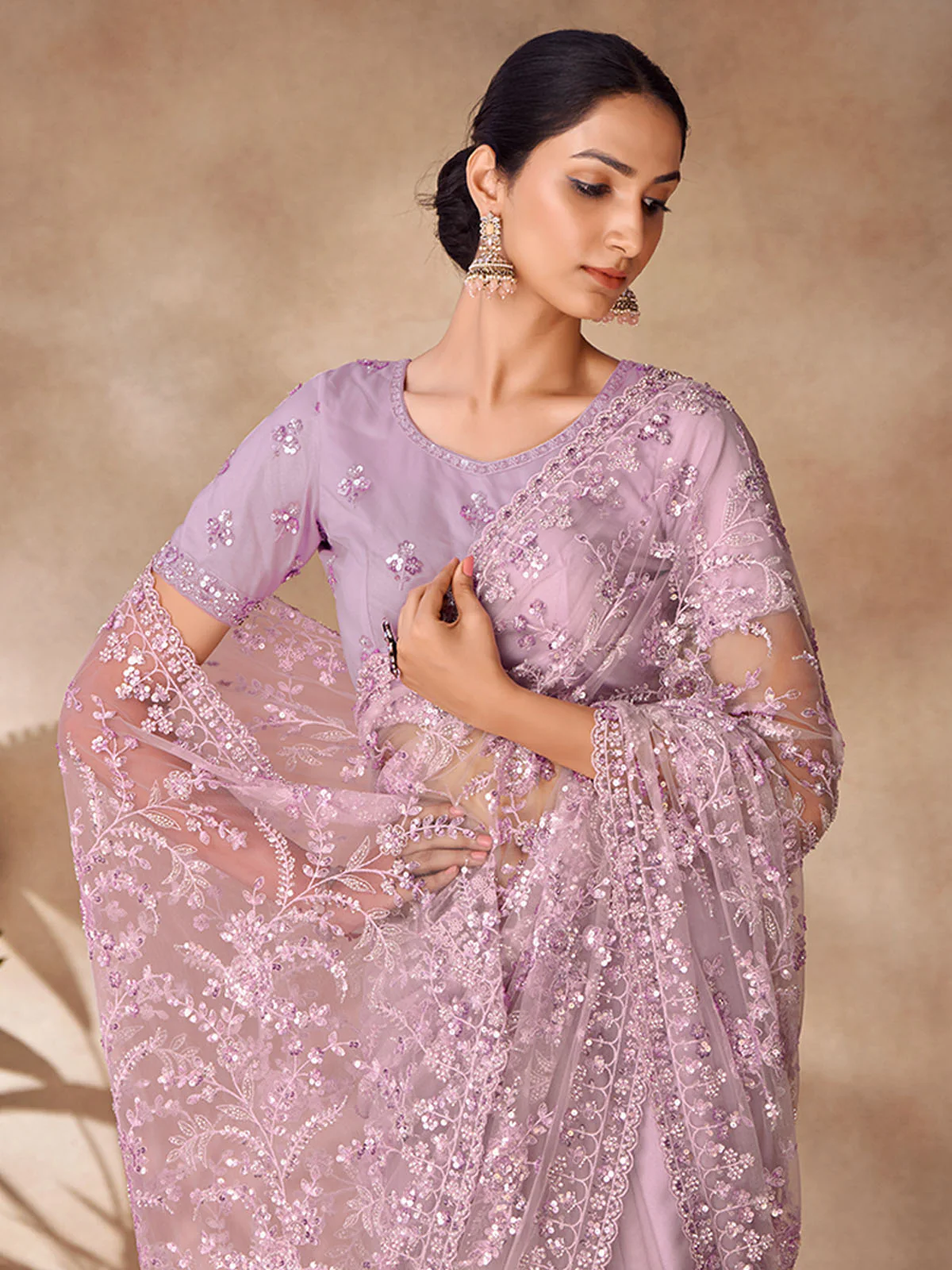 Odette Purple Net Embroidered Saree With Unstitched Blouse For Women - Image 2
