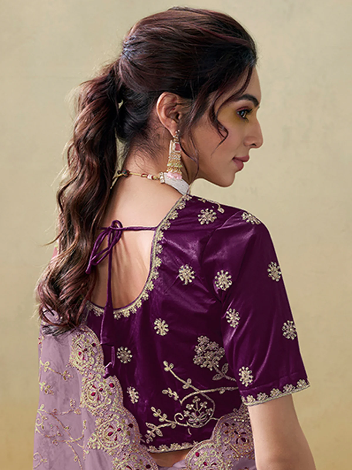 Odette Purple Organza Embroidered Saree With Unstitched Blouse For Women - Image 3