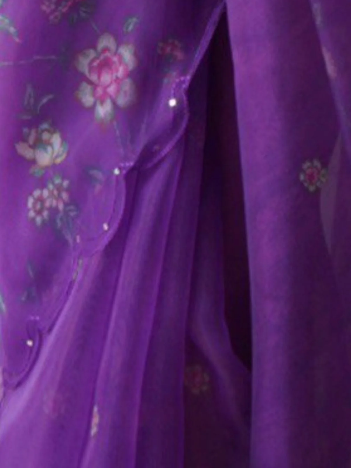 Odette Purple Organza Printed Saree With Unstitched Blouse For Women - Image 3