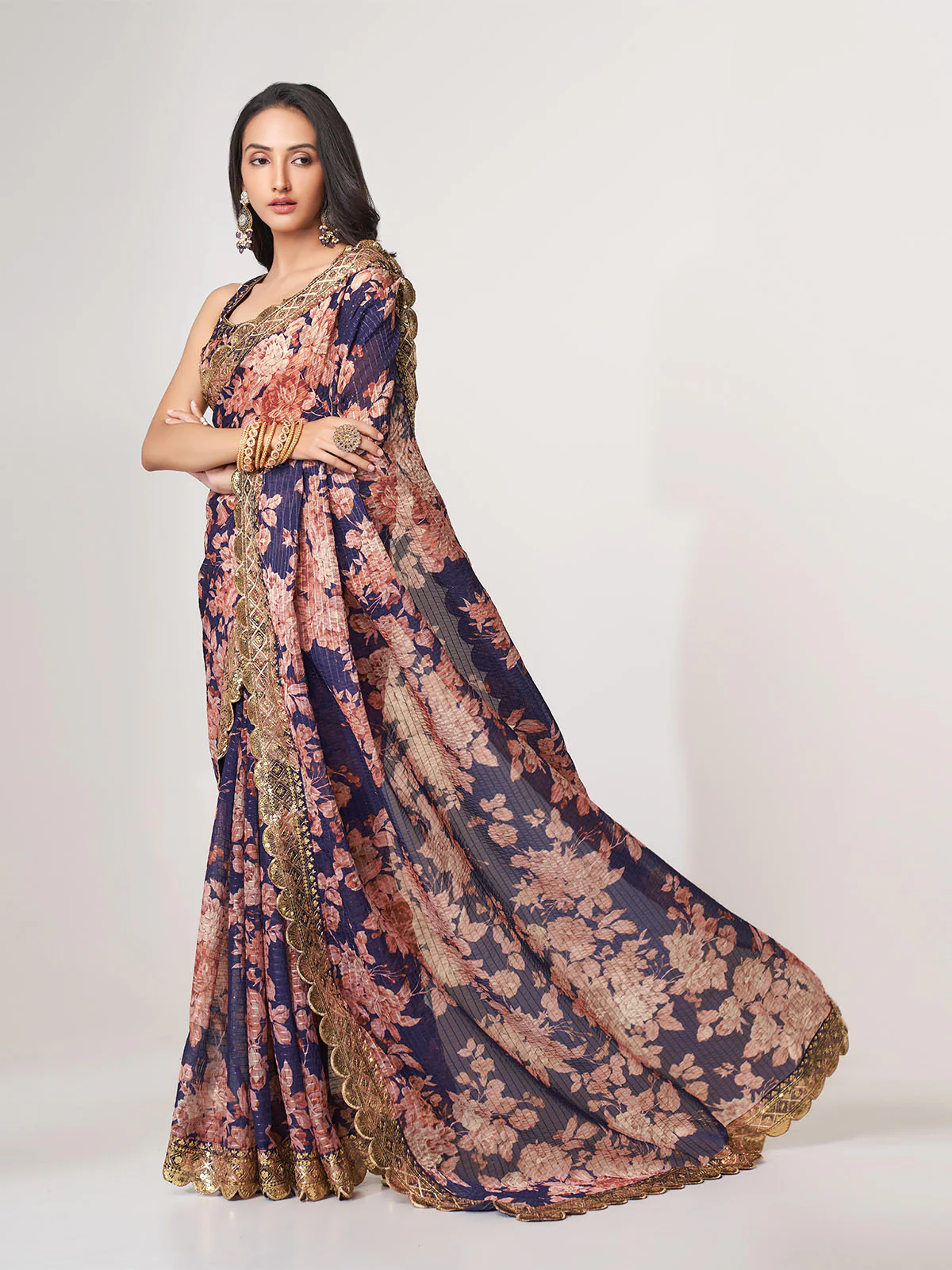 Odette Purple Printed Organza Saree With Unstitched Blouse For Women - Image 2