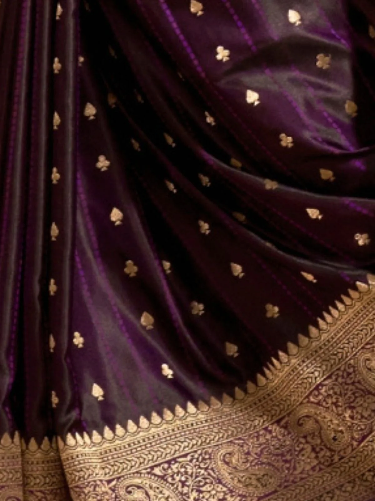 Odette Purple Satin Woven Saree With Unstitched Blouse For Women - Image 3