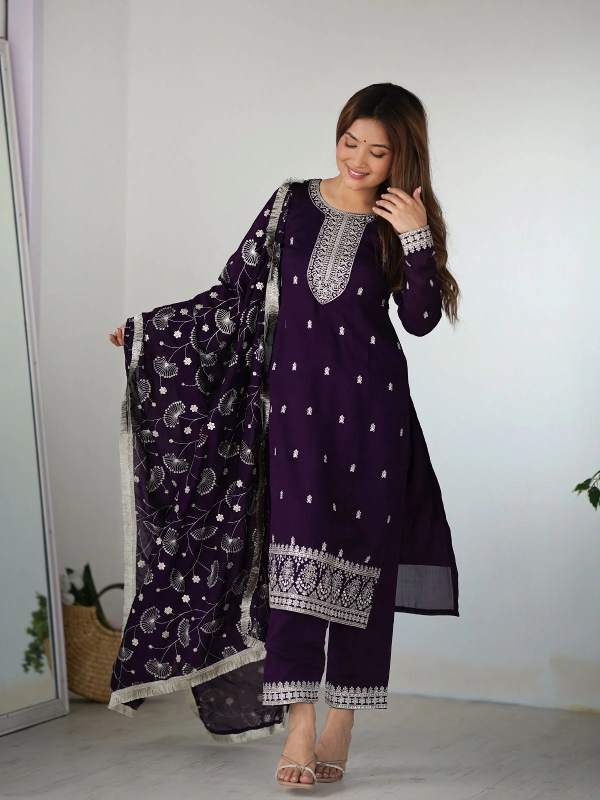 Odette Purple Silk Blend Embroidered Kurta Set For Women - Image 3
