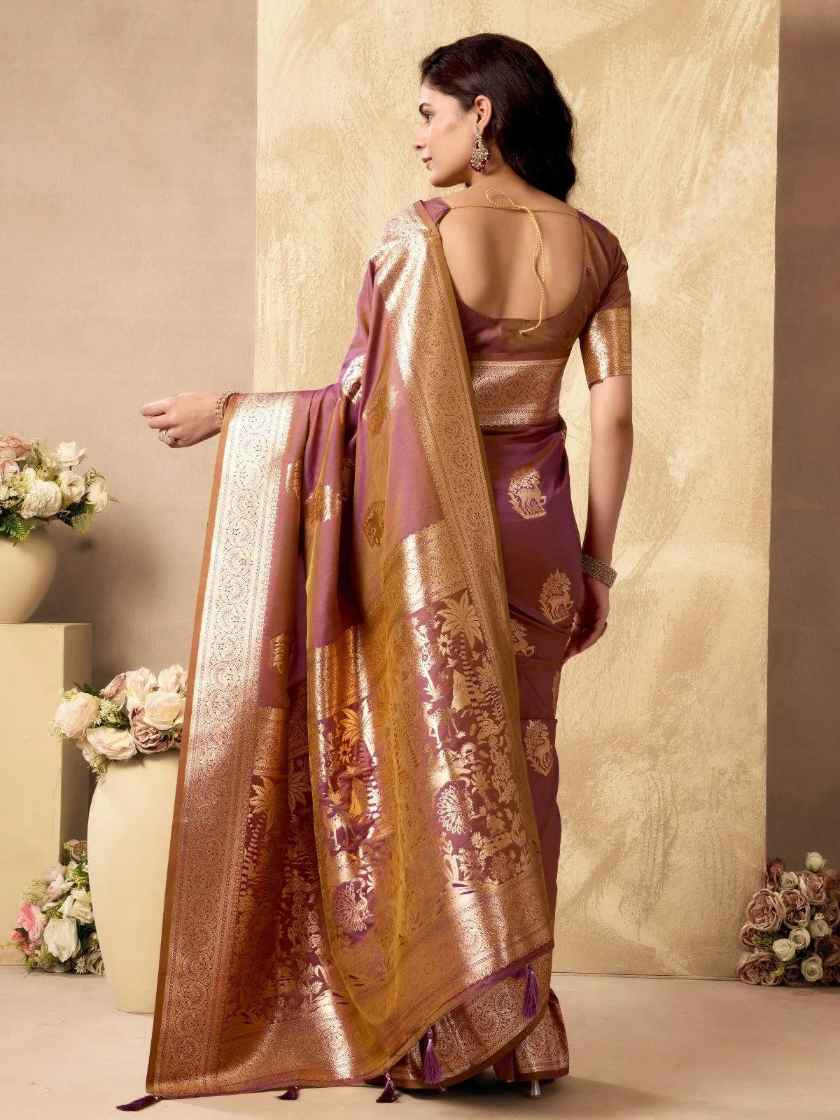 Odette Purple Silk Blend Woven Saree For Women - Image 4
