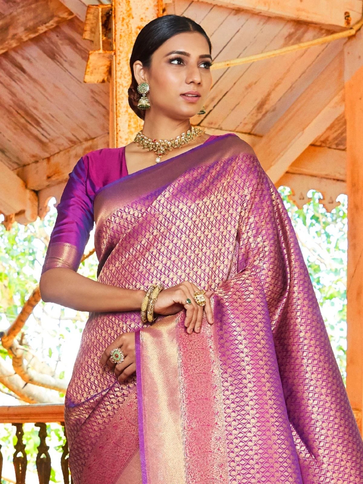Odette Purple Silk Blend Woven Saree With Unstitched Blouse For Women - Image 2