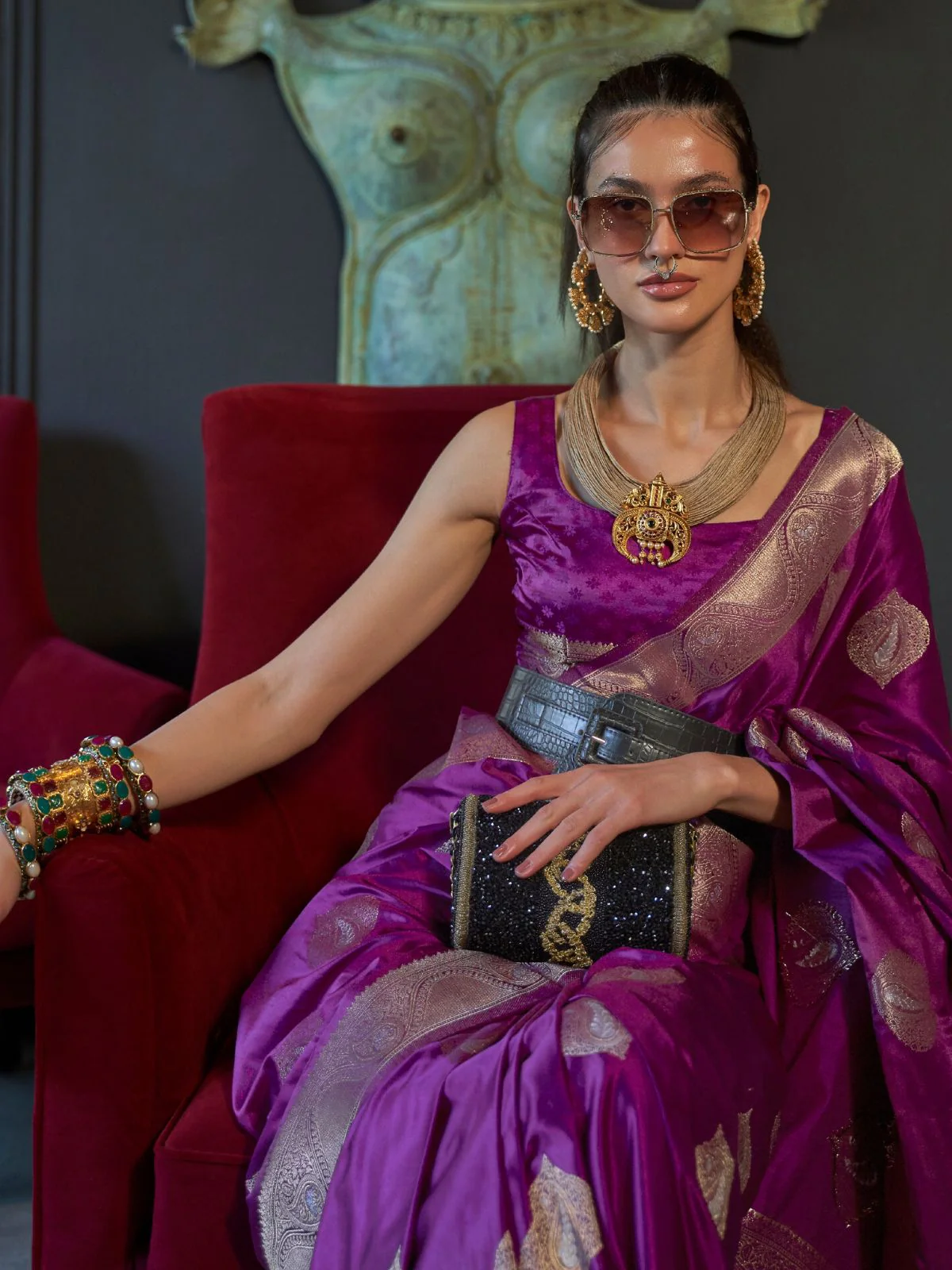 Odette Purple Silk Blend Woven Saree With Unstitched Blouse for Women - Image 2