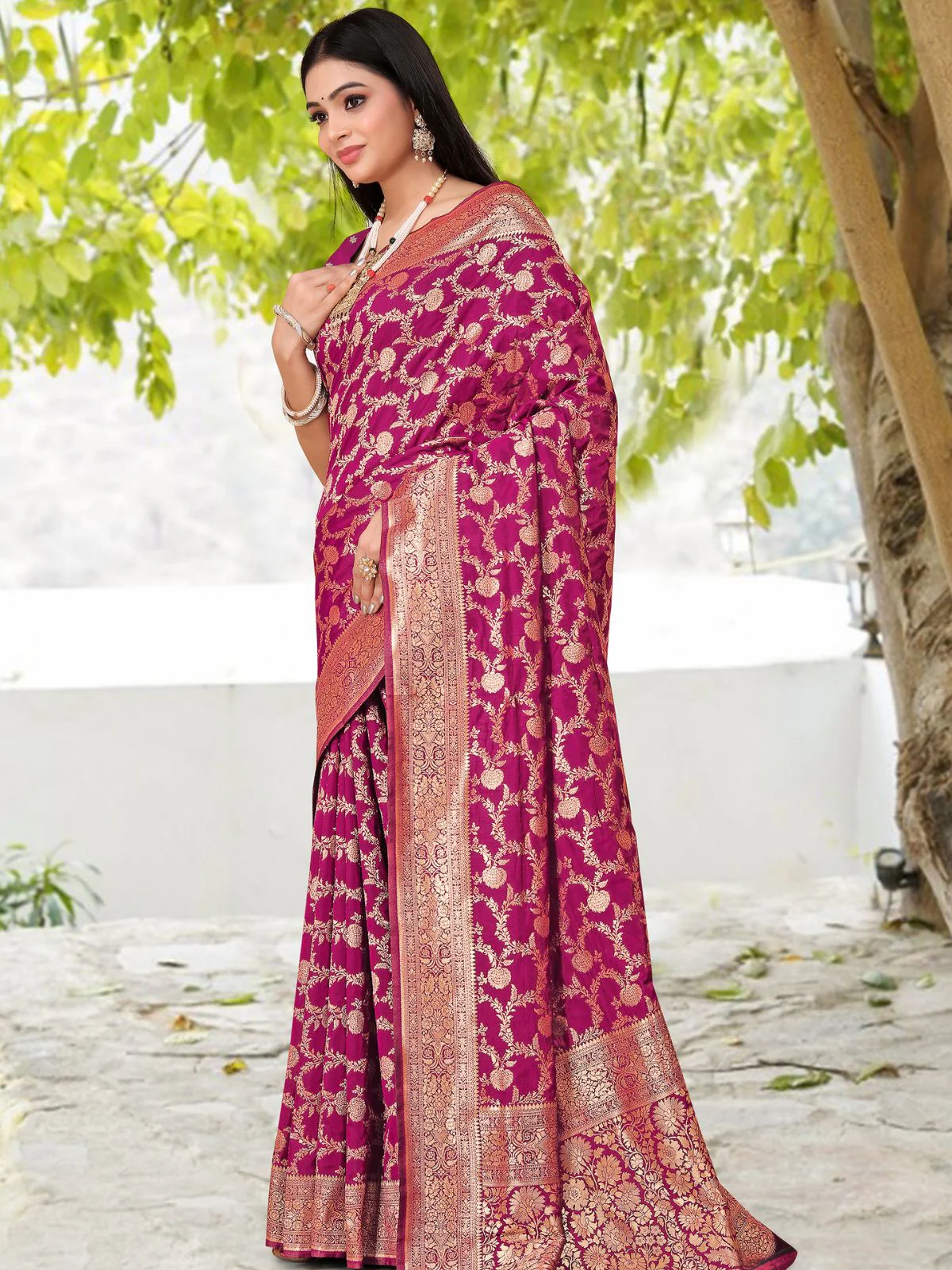 Odette Purple Woven Banarasi Silk Saree With Unstitched Blouse For Women - Image 2