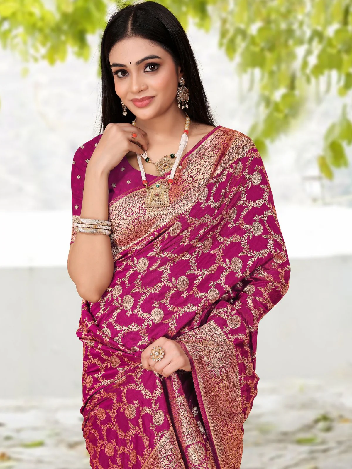 Odette Purple Woven Banarasi Silk Saree With Unstitched Blouse For Women - Image 4