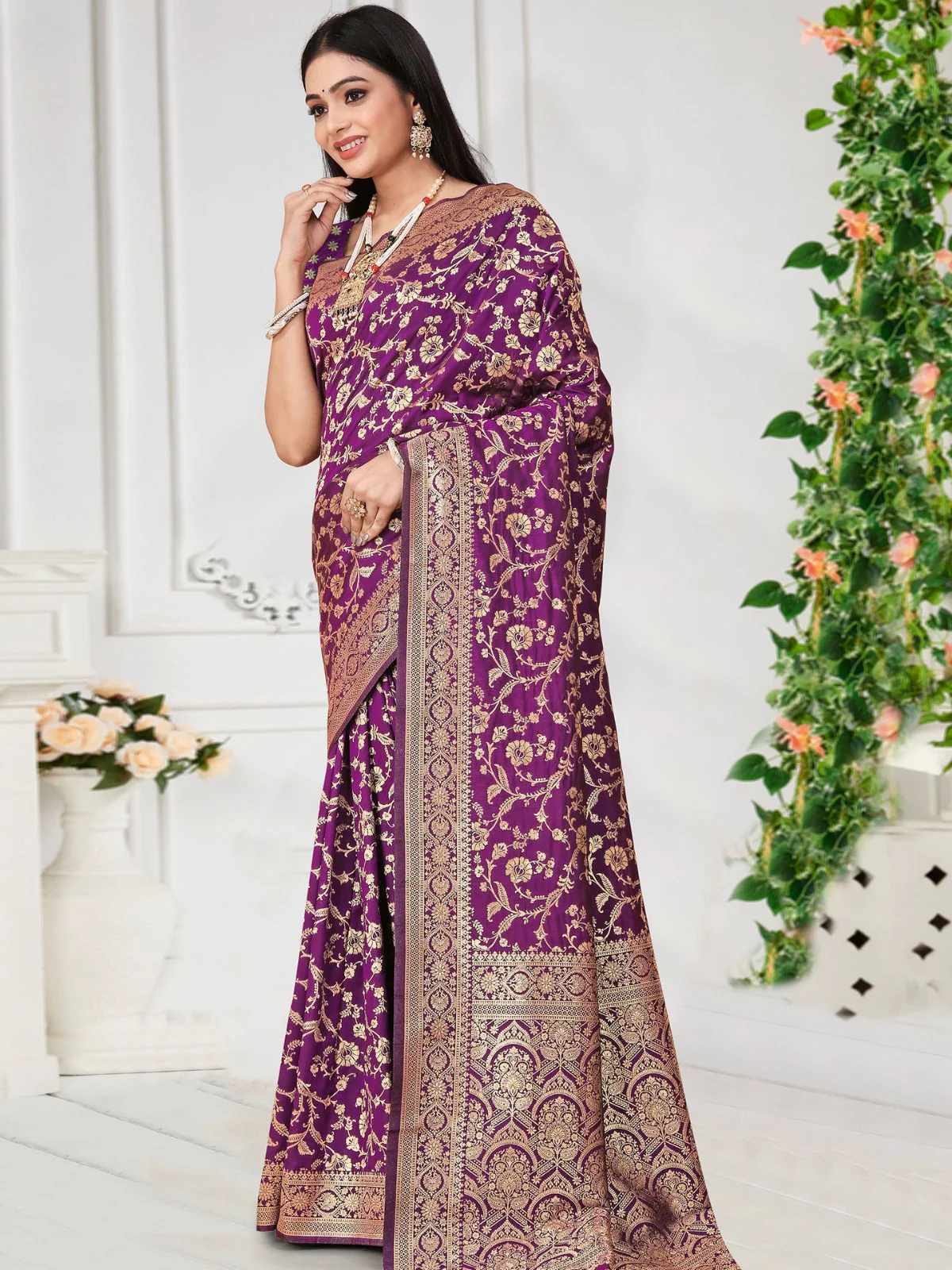 Odette Purple Woven Banarasi Silk Saree With Unstitched Blouse For Women - Image 2