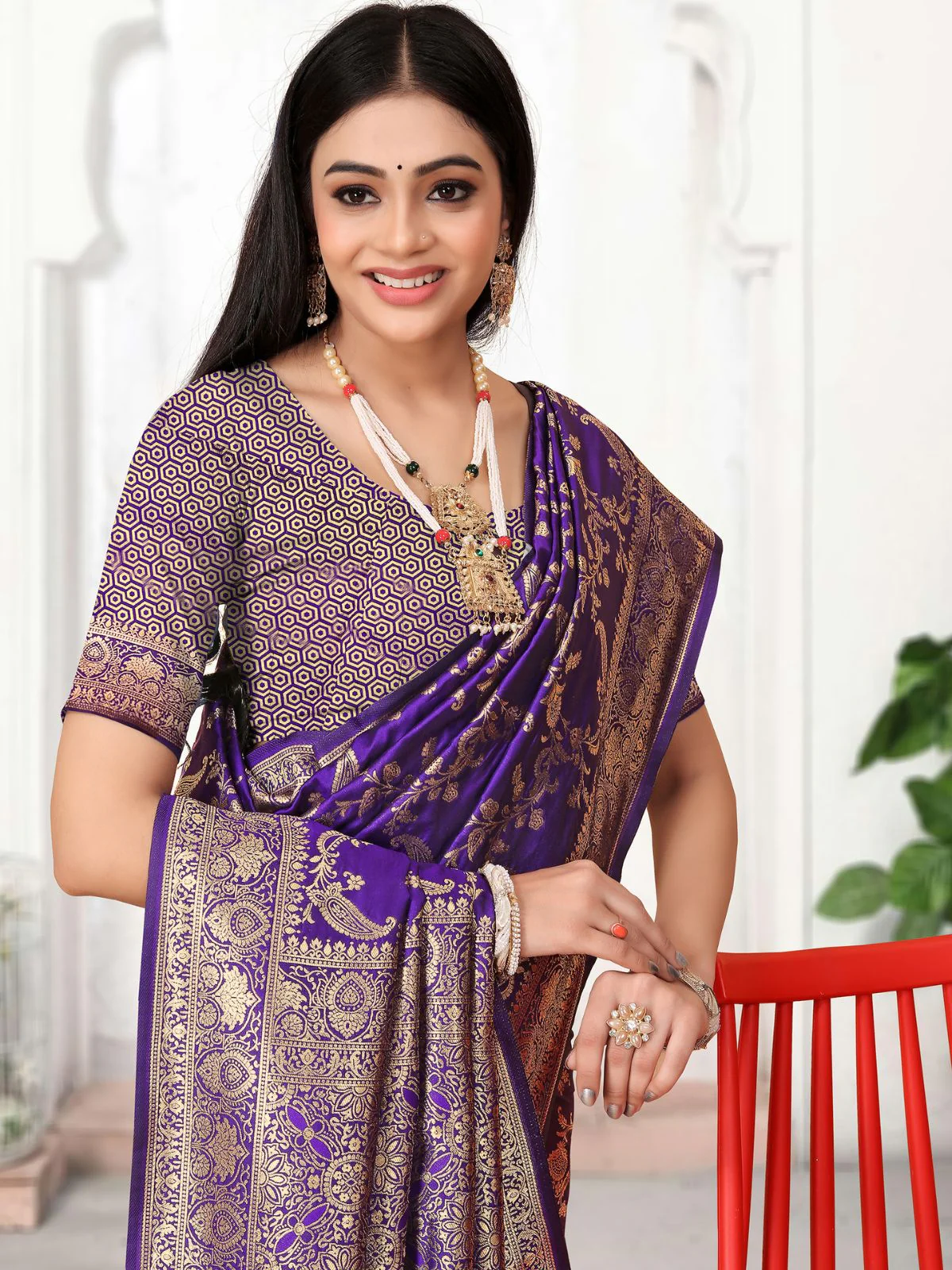 Odette Purple Woven Banarasi Silk Saree With Unstitched Blouse For Women - Image 4