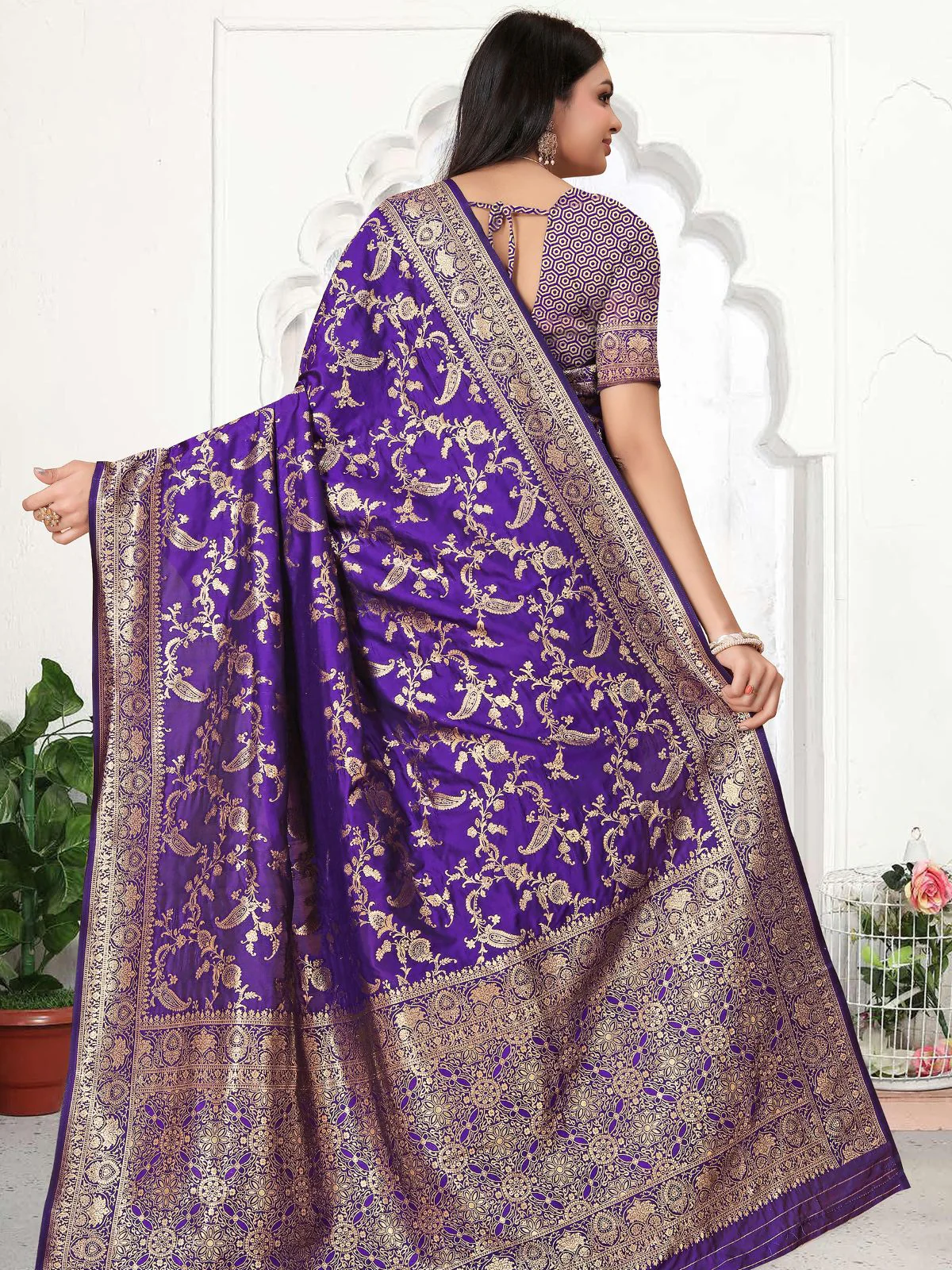 Odette Purple Woven Banarasi Silk Saree With Unstitched Blouse For Women - Image 5