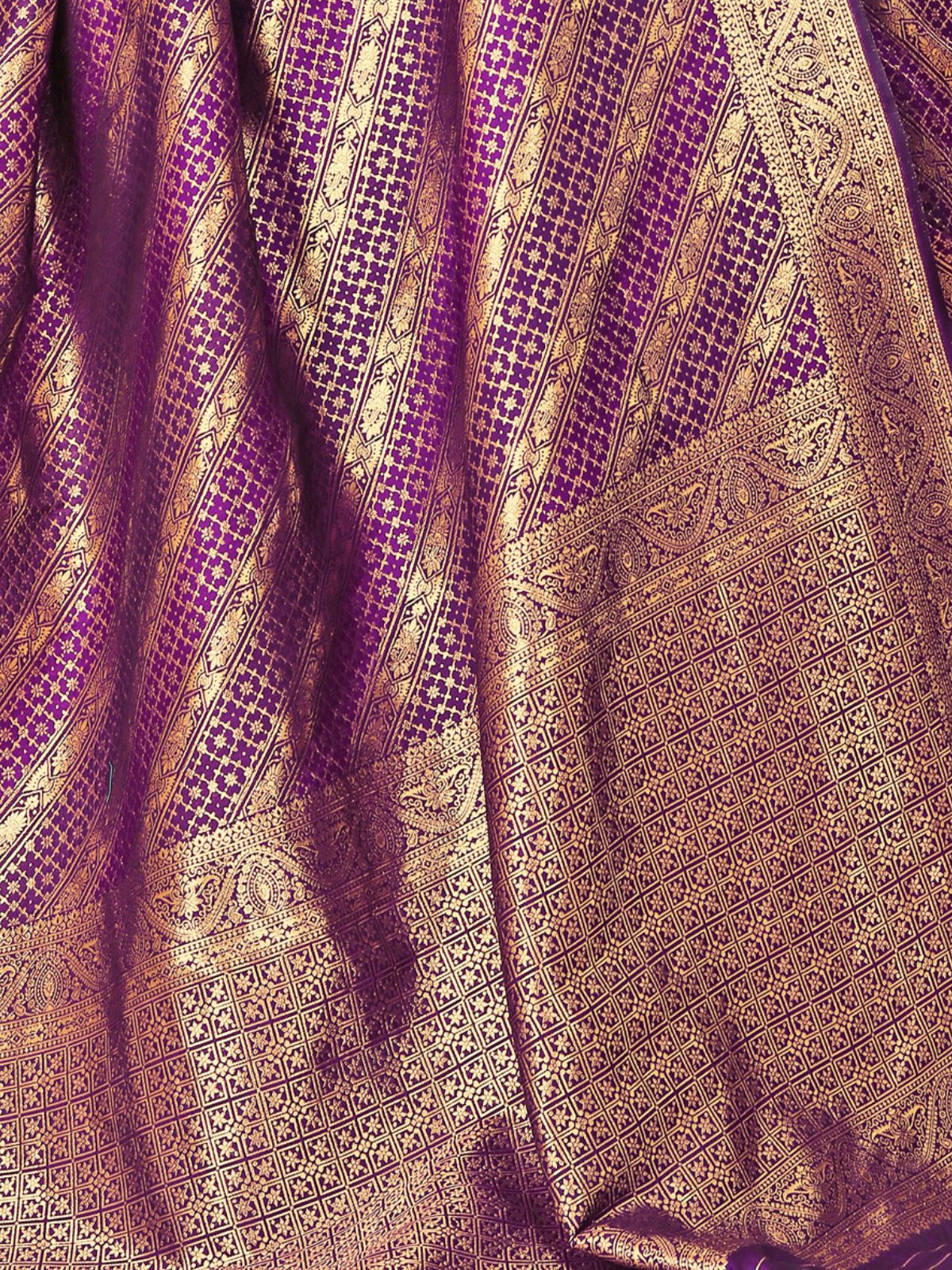 Odette Purple Woven Banarasi Silk Saree With unstitched Blouse For Women - Image 6