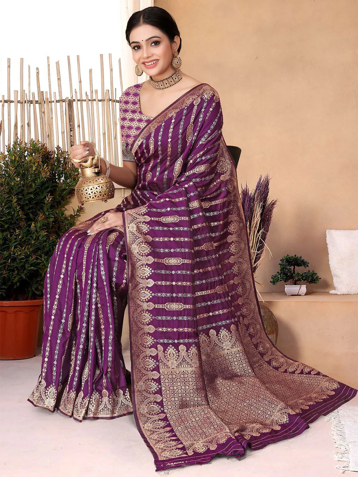 Odette Purple Woven Banarasi Silk Saree With Unstitched Blouse For Women - Image 2