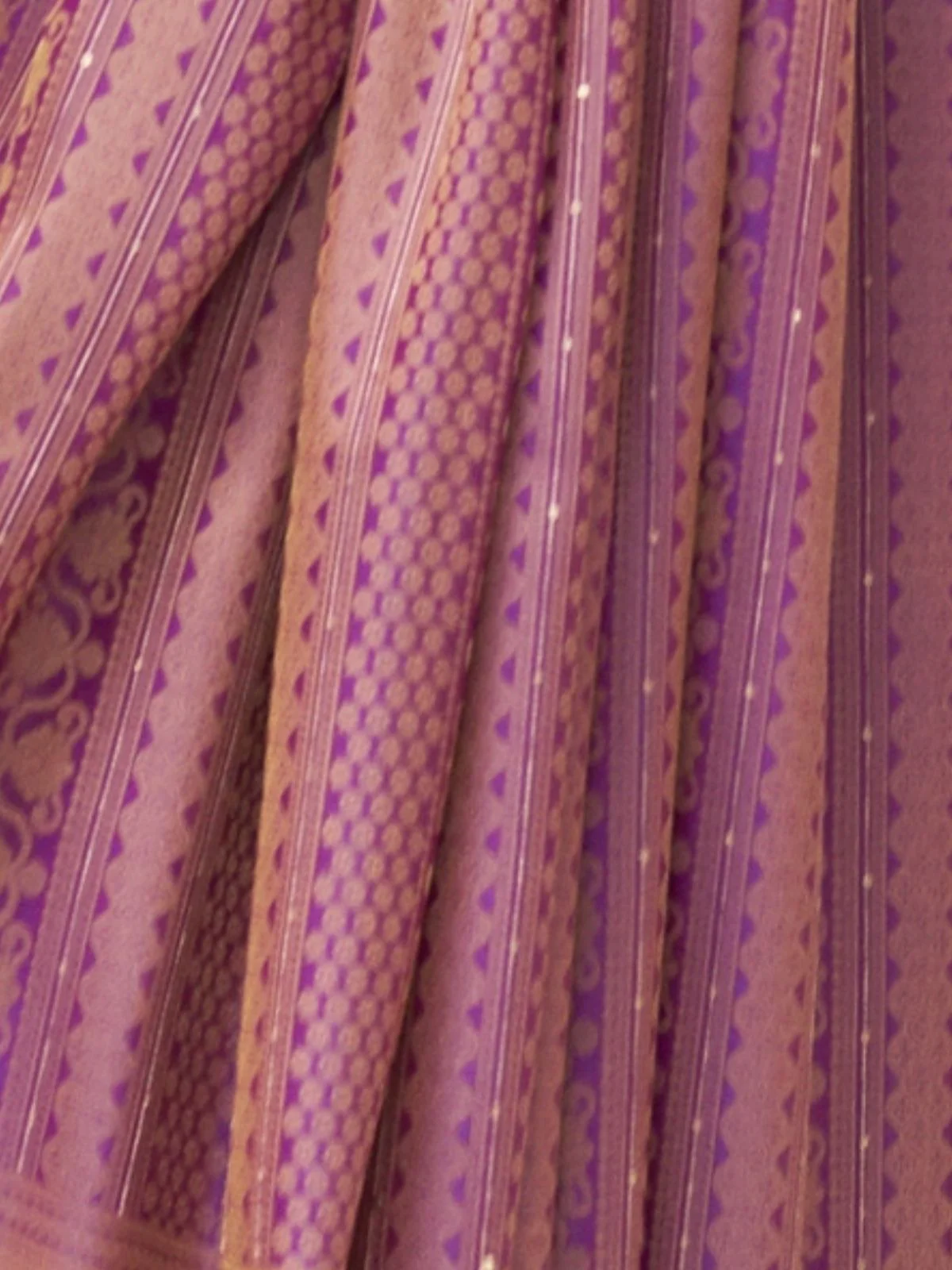 Odette Purple Woven Design Silk Blend Saree With Unstitched Blouse For Women - Image 3