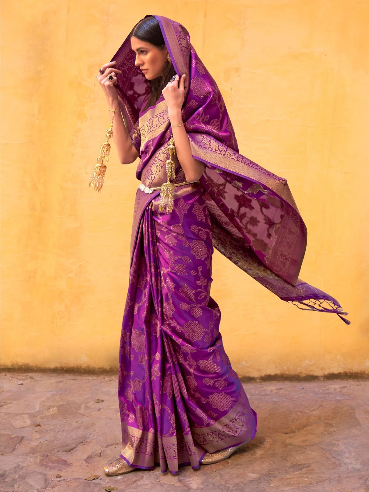 Odette Purple Woven Design Silk Blend Saree With Unstitched Blouse For Women - Image 2