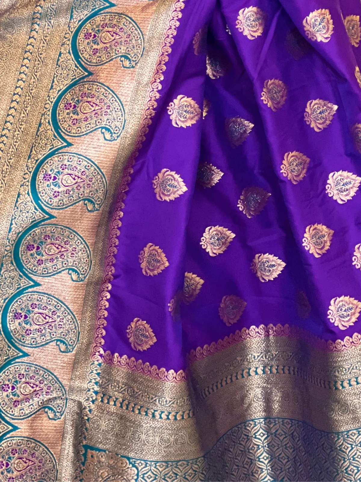 Odette Purple Woven Design Soft Silk Saree With Unstitched Blouse For Women - Image 4