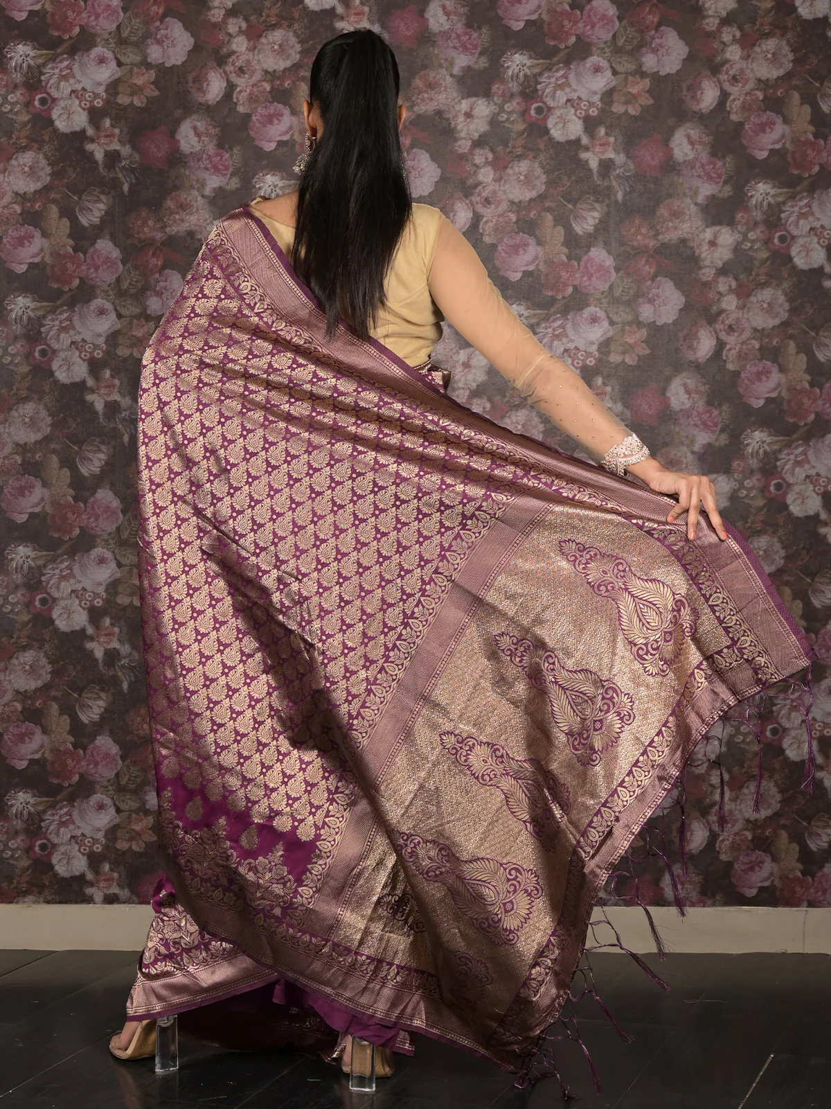 Odette Purple Woven Silk Blend Saree With Unstitched Blouse For Women - Image 4