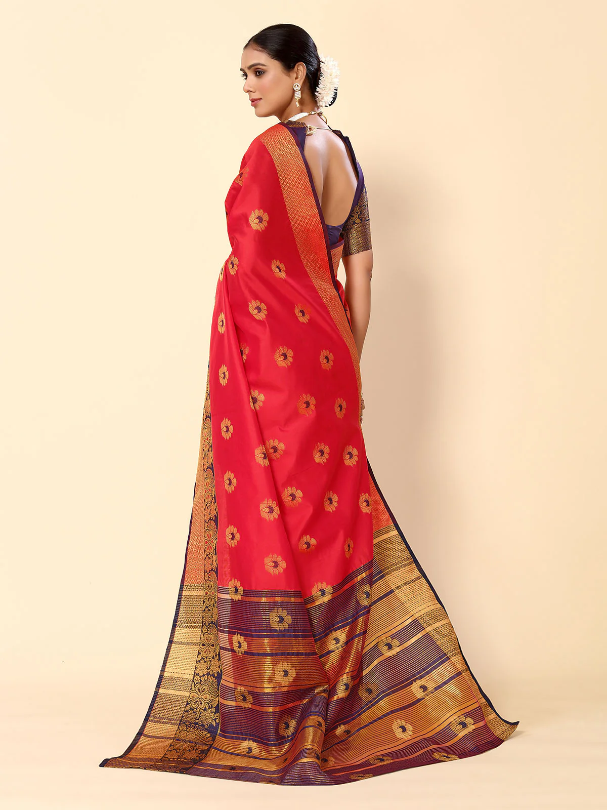 Odette Red And Navy Blue Cotton Blend Woven Design Saree With Unstitched Blouse For Women - Image 5