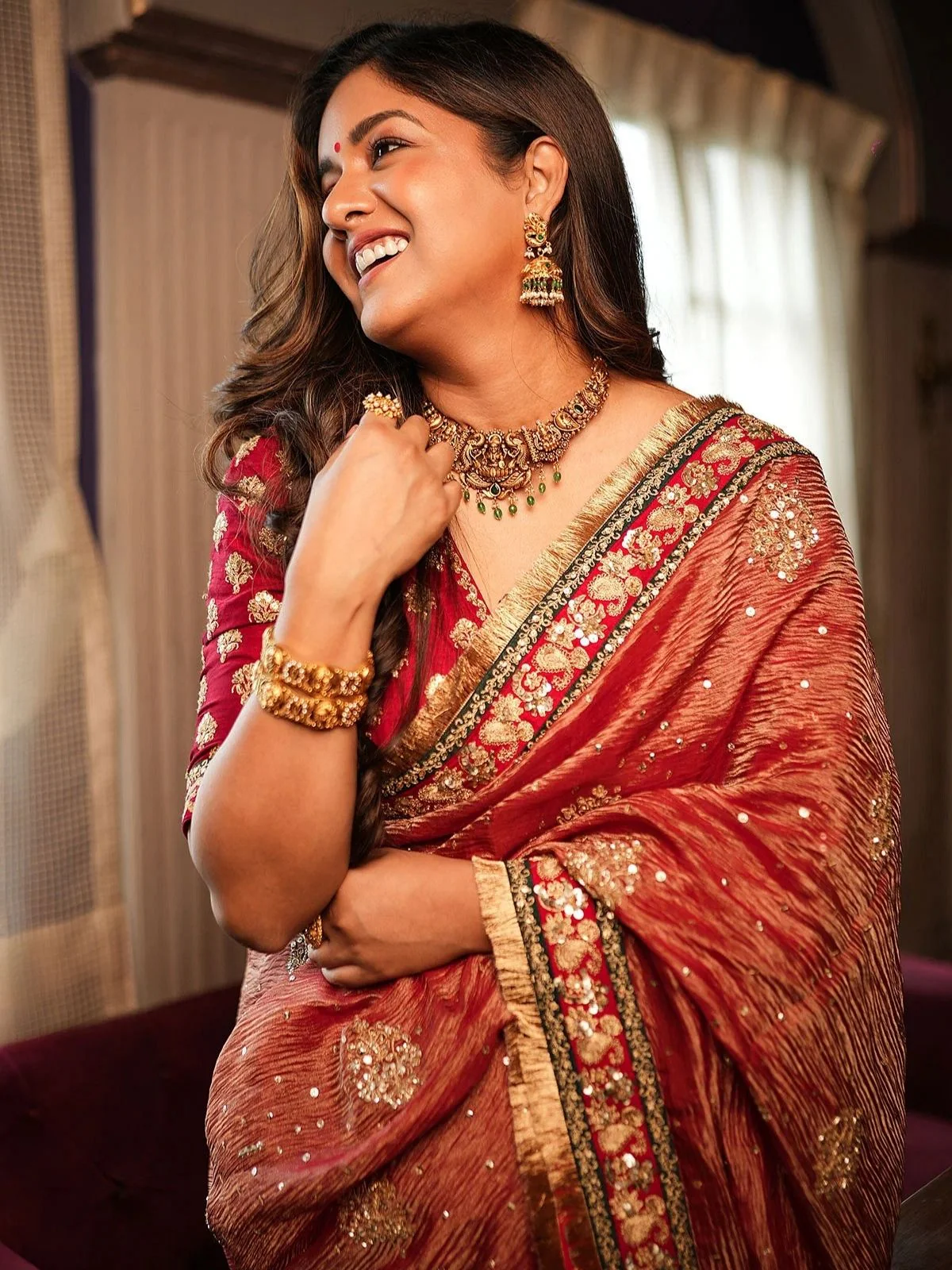 Odette Red Banarasi Crush Embellished Saree For Women - Image 3