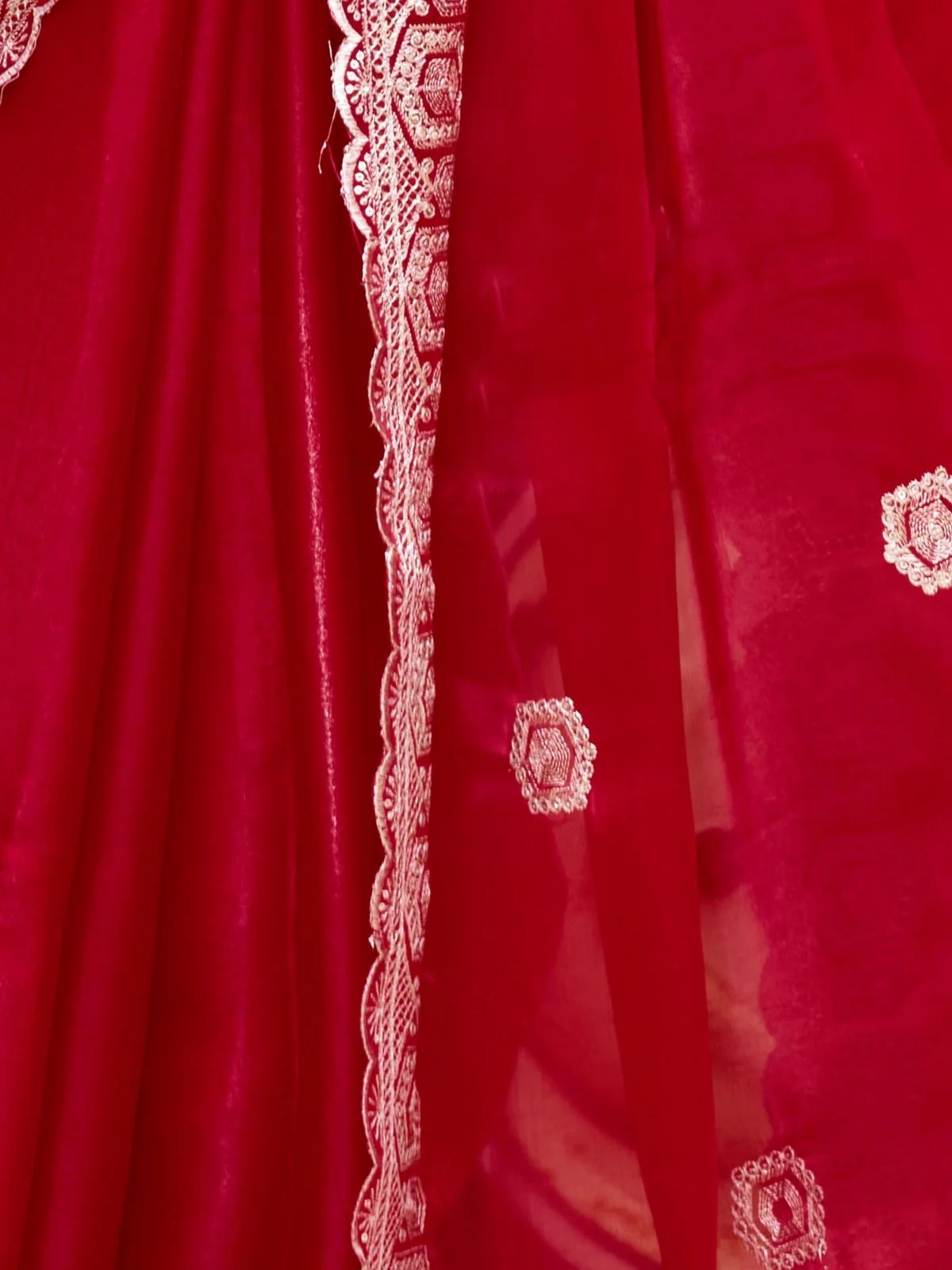Odette Red Chiffon Embellished Saree For Women - Image 6