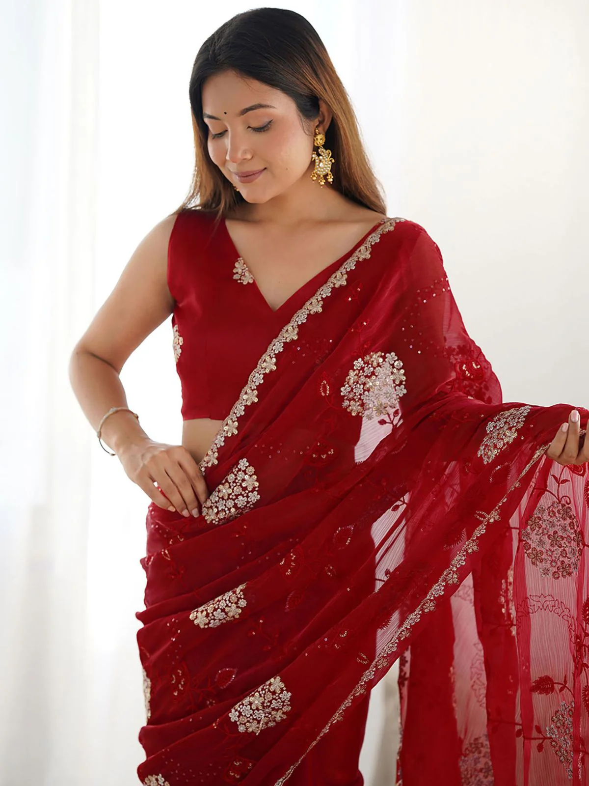 Odette Red Chiffon Embroidered Elegant Saree For Women - Image 3