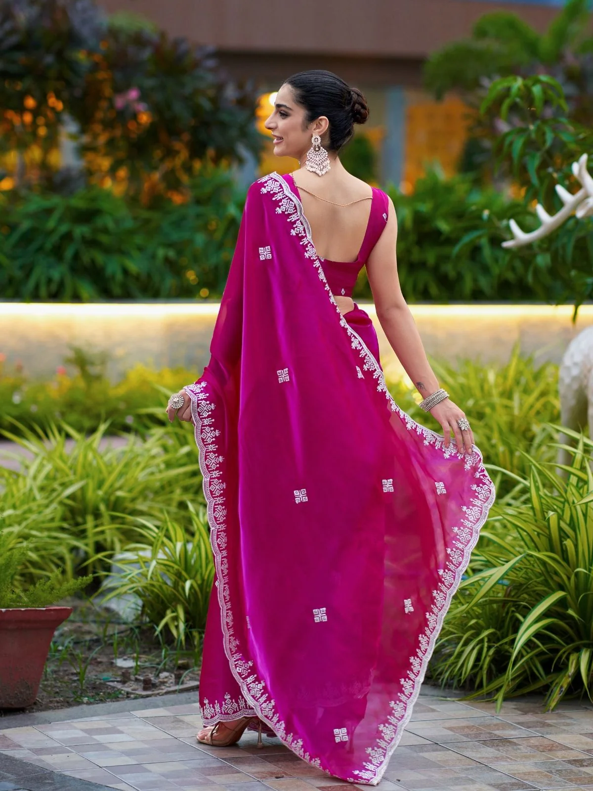 Odette Red Chiffon Embroidered Saree For Women - Image 5