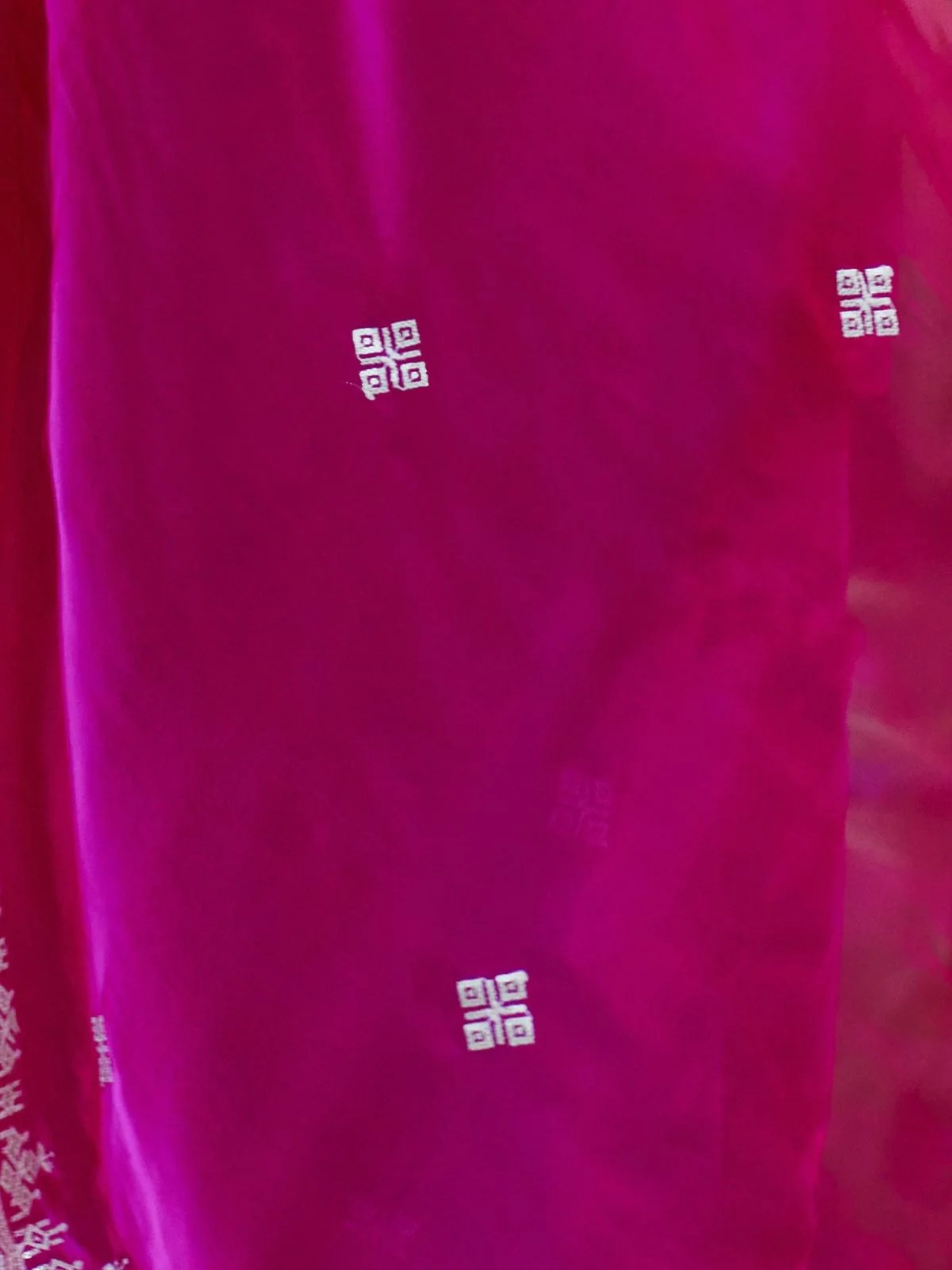 Odette Red Chiffon Embroidered Saree For Women - Image 7