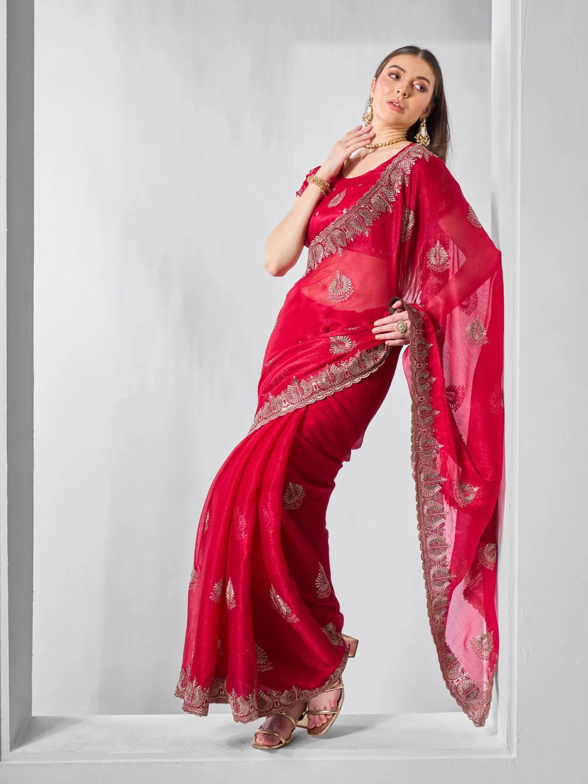 Odette Red Chiffon Embroidered Saree With Unstitched Blouse For Women - Image 2