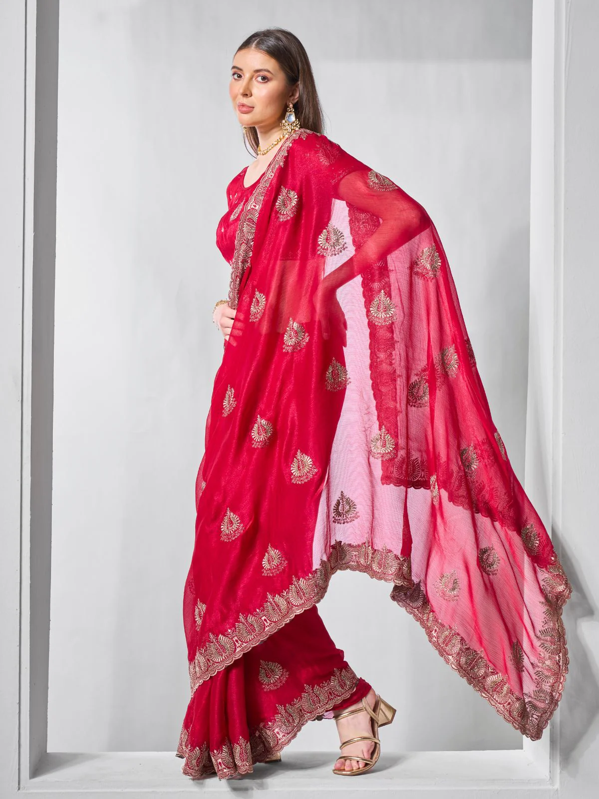 Odette Red Chiffon Embroidered Saree With Unstitched Blouse For Women - Image 3