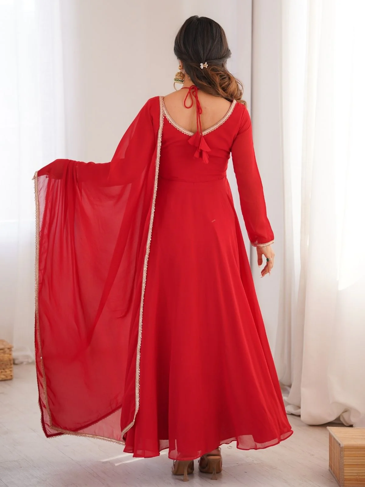 Odette Red Georgette Embellished Kurta Set For Women - Image 3