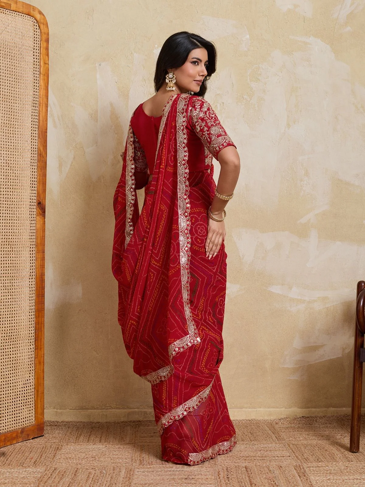 Odette Red Georgette Printed Saree For Women - Image 3