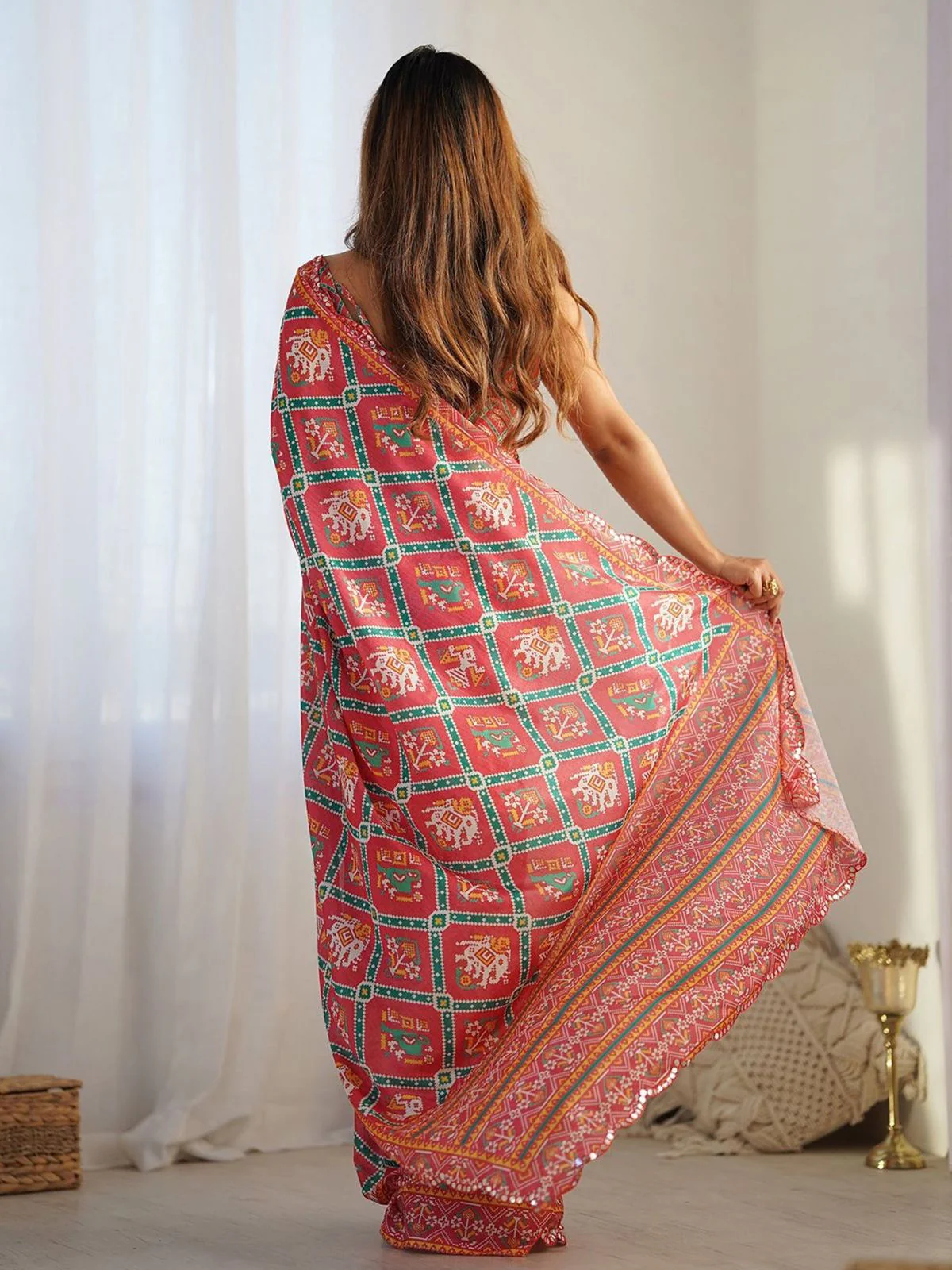 Odette Red Georgette Printed Saree For Women - Image 3