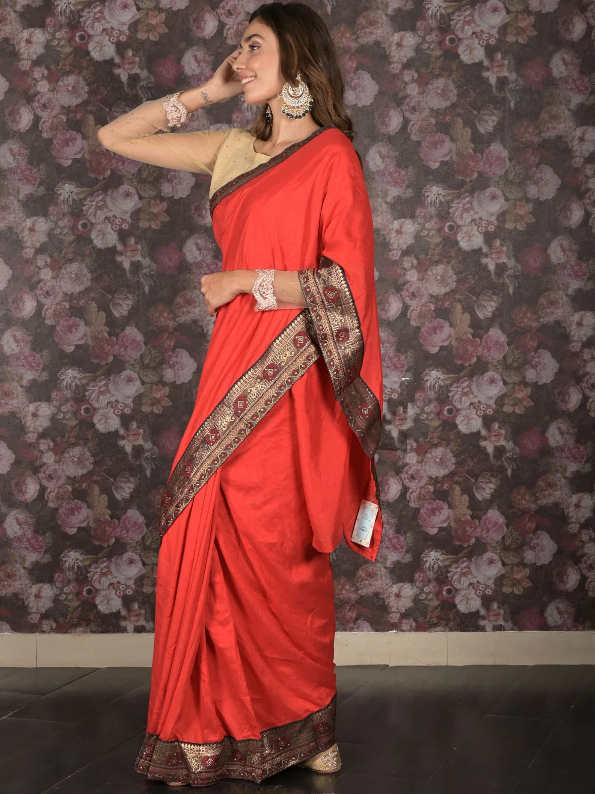 Odette Red Lace Embroidered Crepe Saree for Women - Image 3