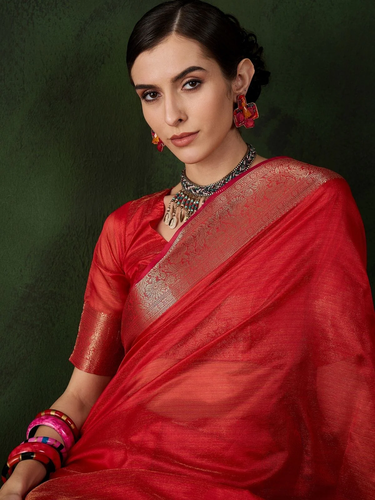 Odette Red Organza Woven Saree With Unstitched Blouse For Women - Image 4