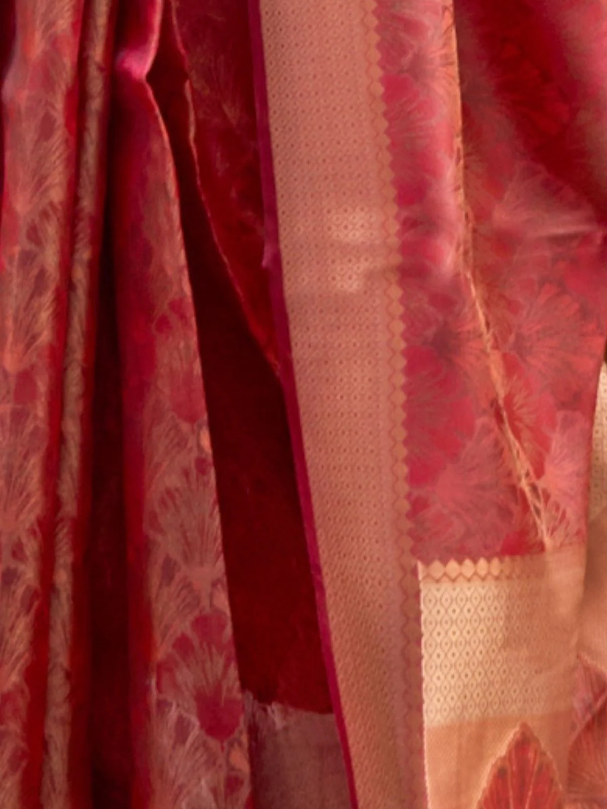 Odette Red Organza Woven Saree With Unstitched Blouse For Women - Image 4