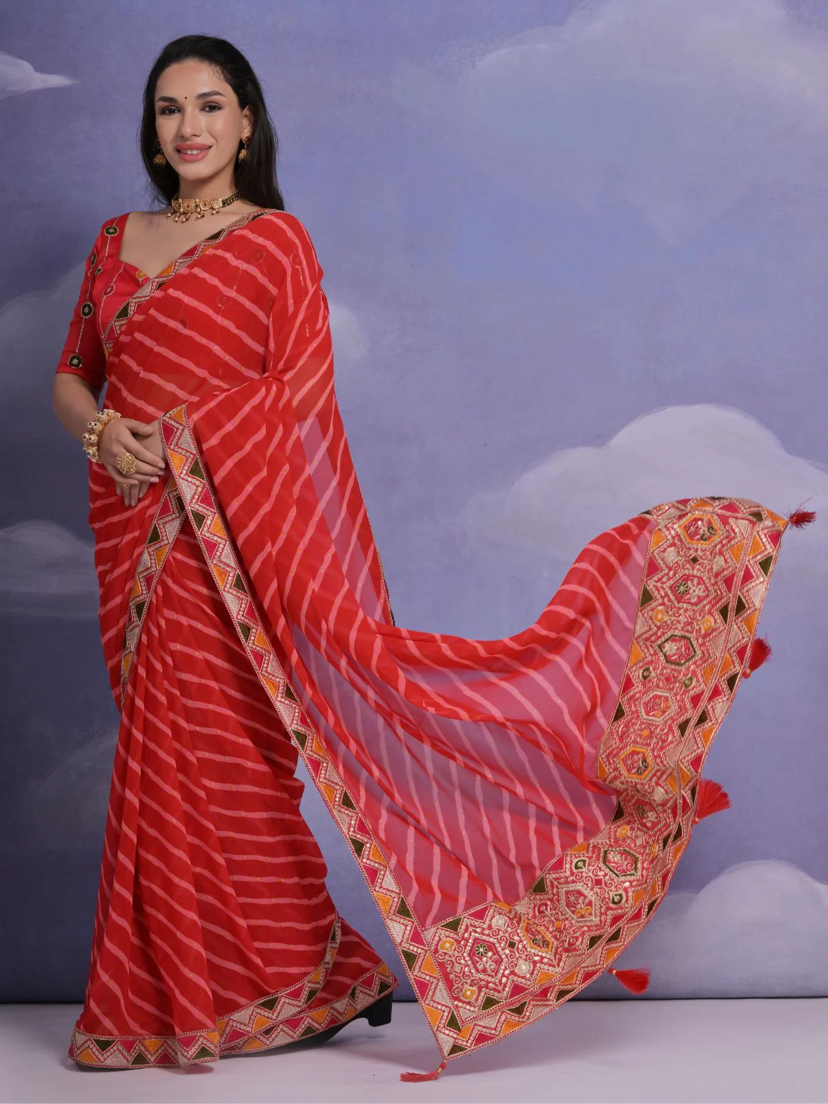 Odette Red Printed Georgette Saree With Unstitched Blouse For Women - Image 2