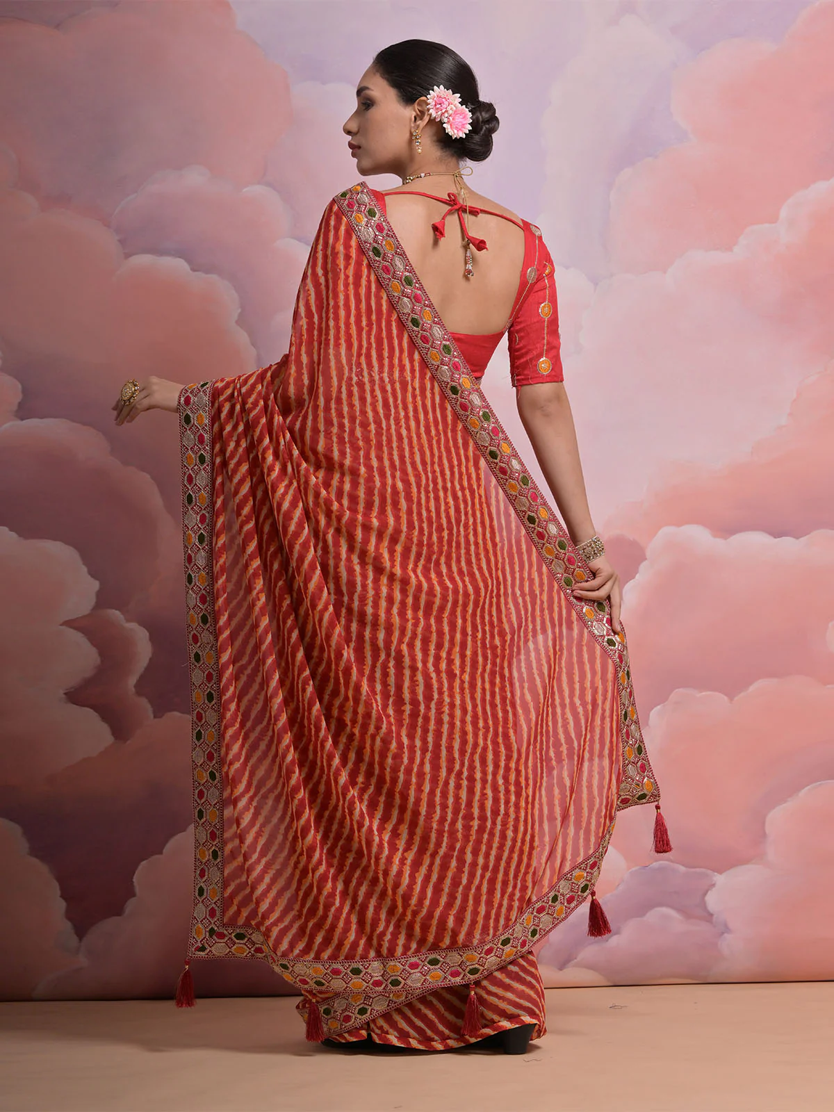 Odette Orange Printed Georgette Saree With Unstitched Blouse For Women - Image 5