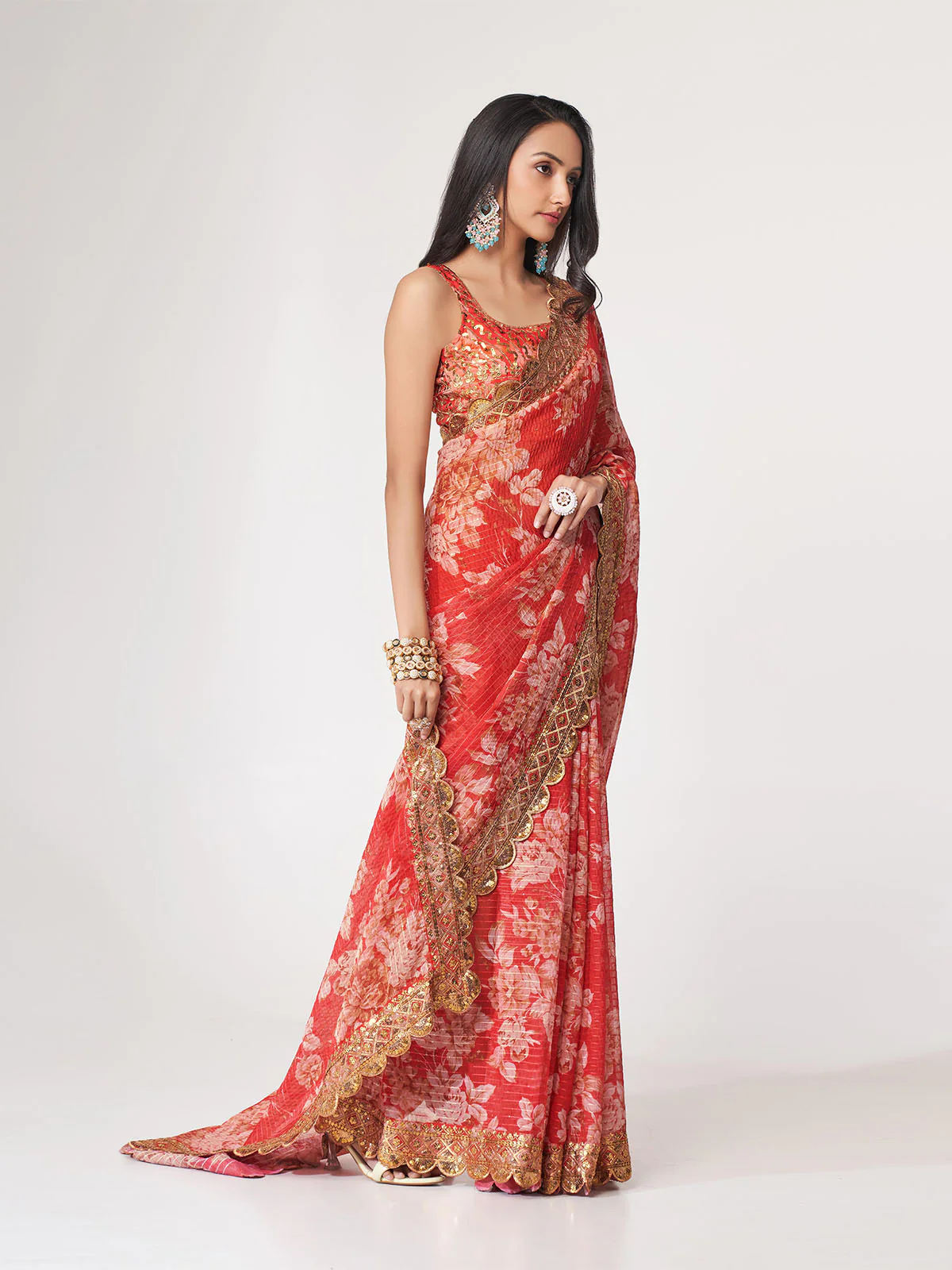 Odette Red Printed Organza Saree With Unstitched Blouse For Women - Image 3
