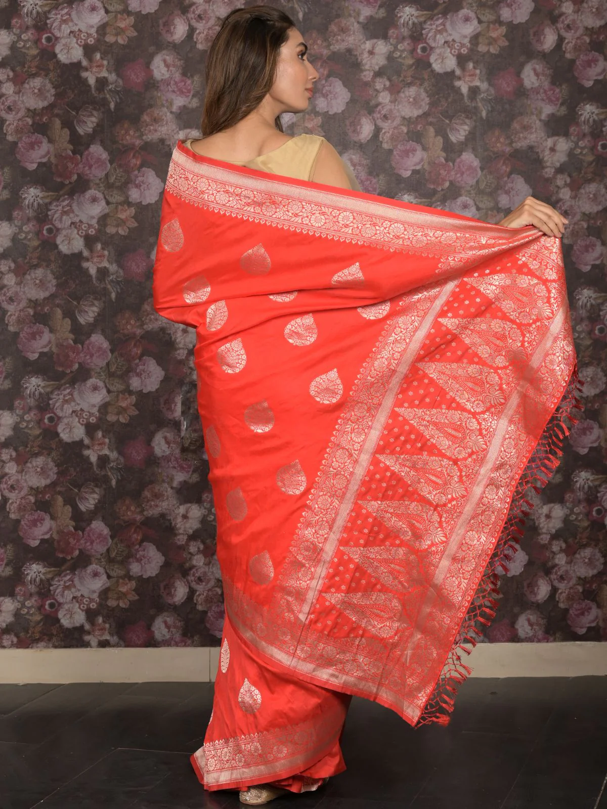Odette Red Silk Blend Brocade Saree with Unstitched Blouse for Women - Image 4