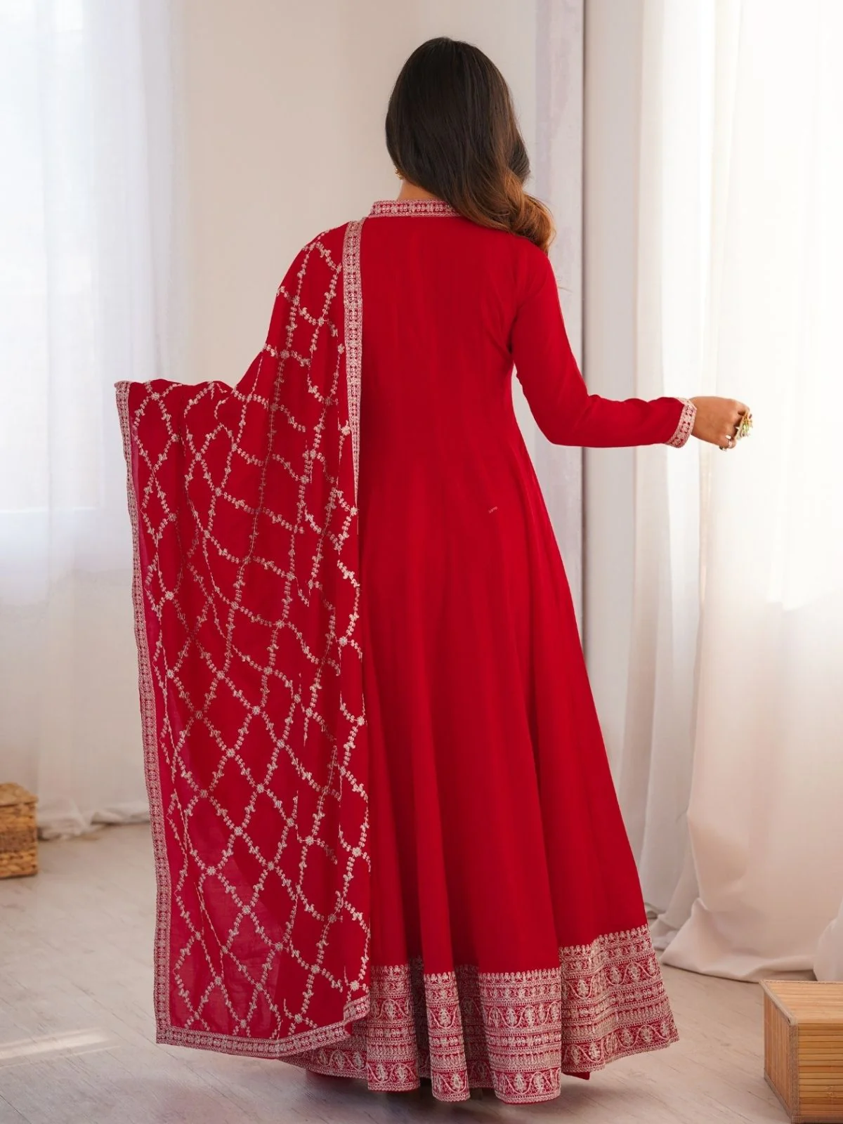 Odette Red Silk Blend Embellished Kurta Set For Women - Image 3