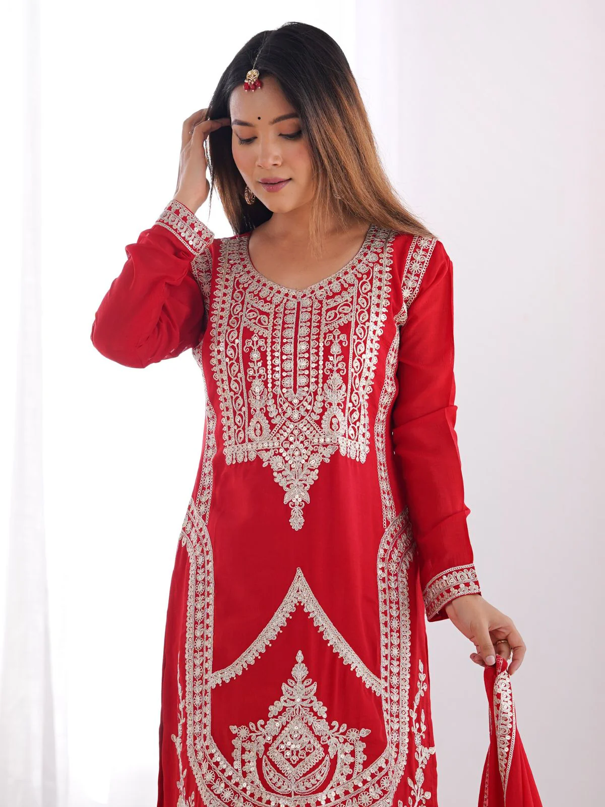 Odette Red Silk Blend Embroidered Kurta Set For Women - Image 4