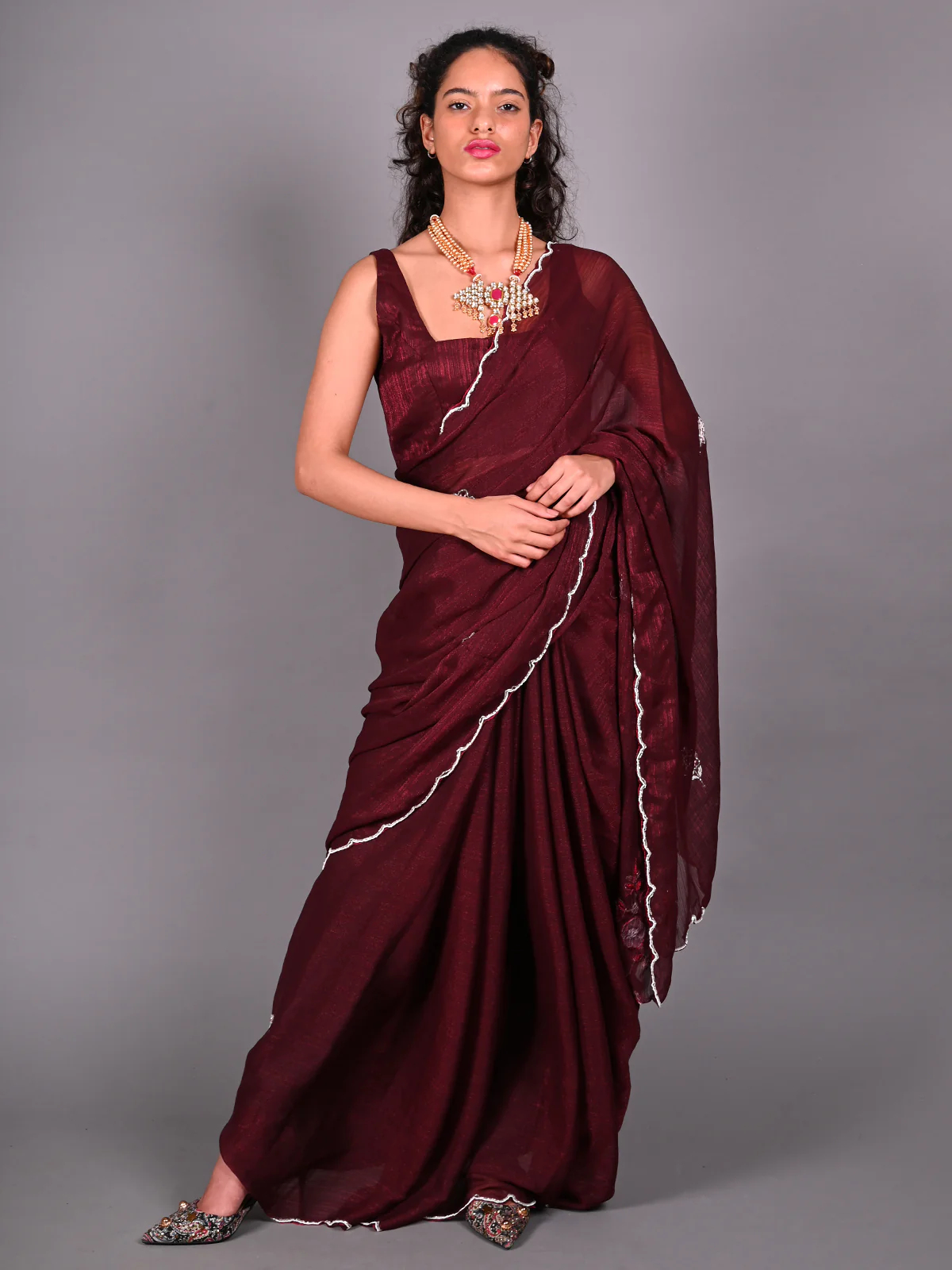 Odette Red Silk Blend Embroidered Saree For Women - Image 3